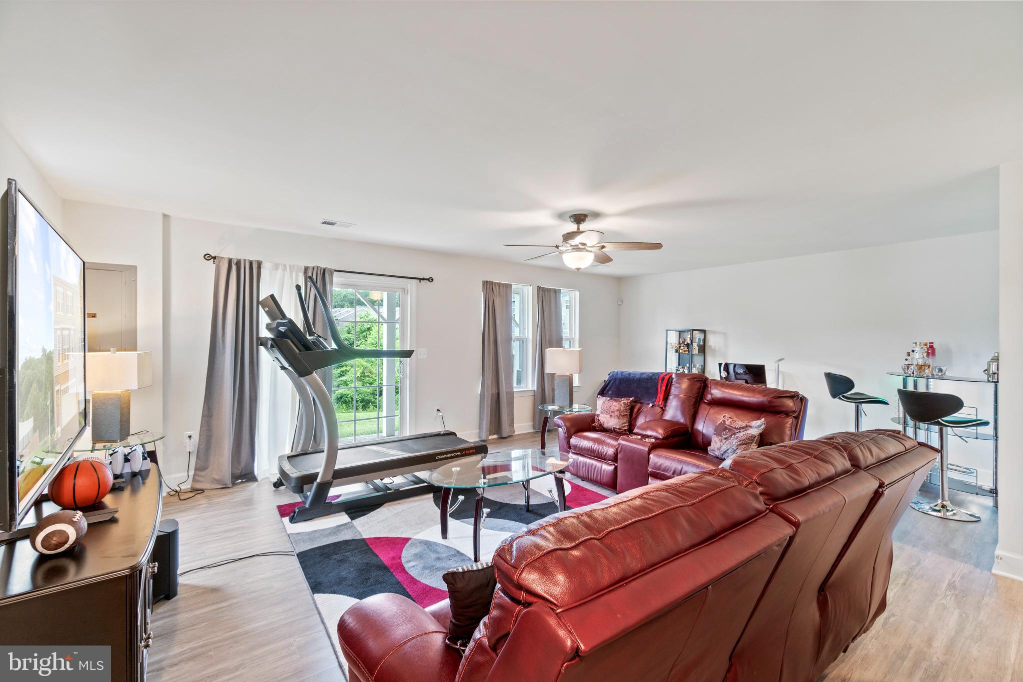 BRADLEY SQUARE - Residential