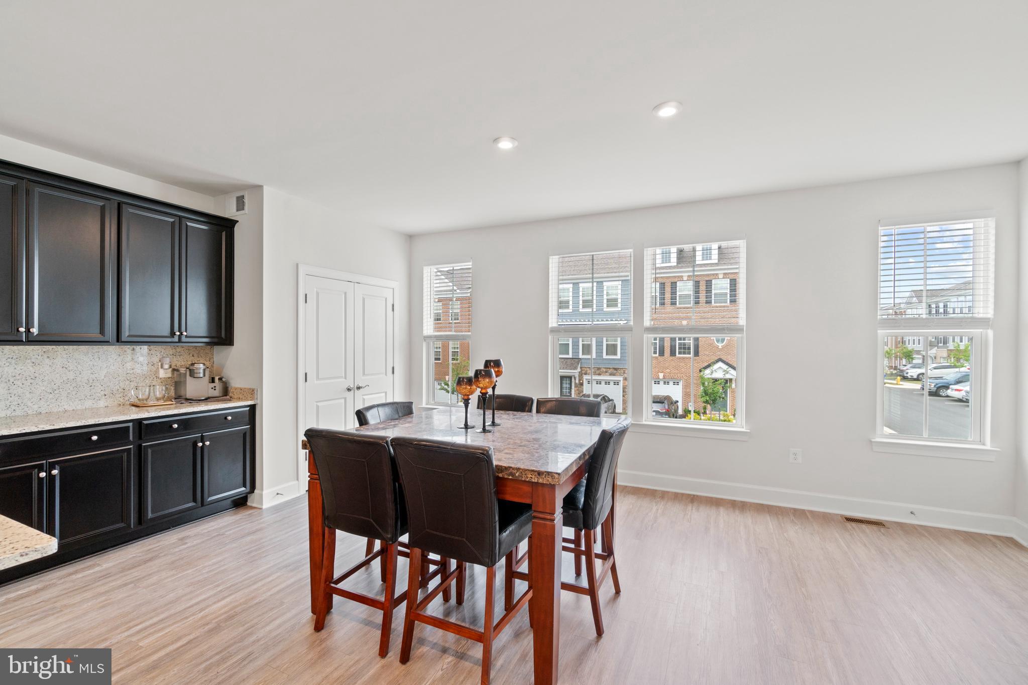 BRADLEY SQUARE - Residential