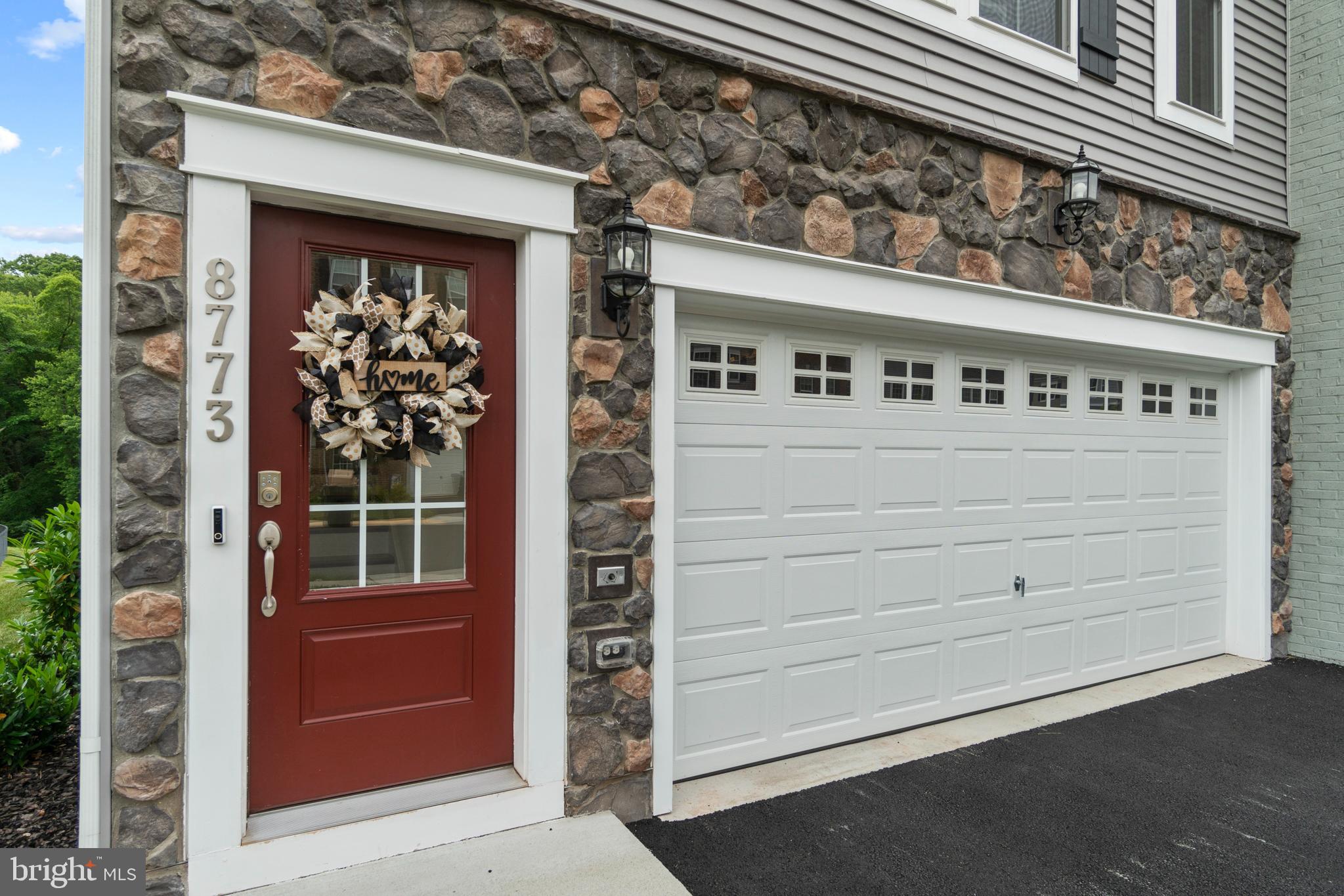 BRADLEY SQUARE - Residential