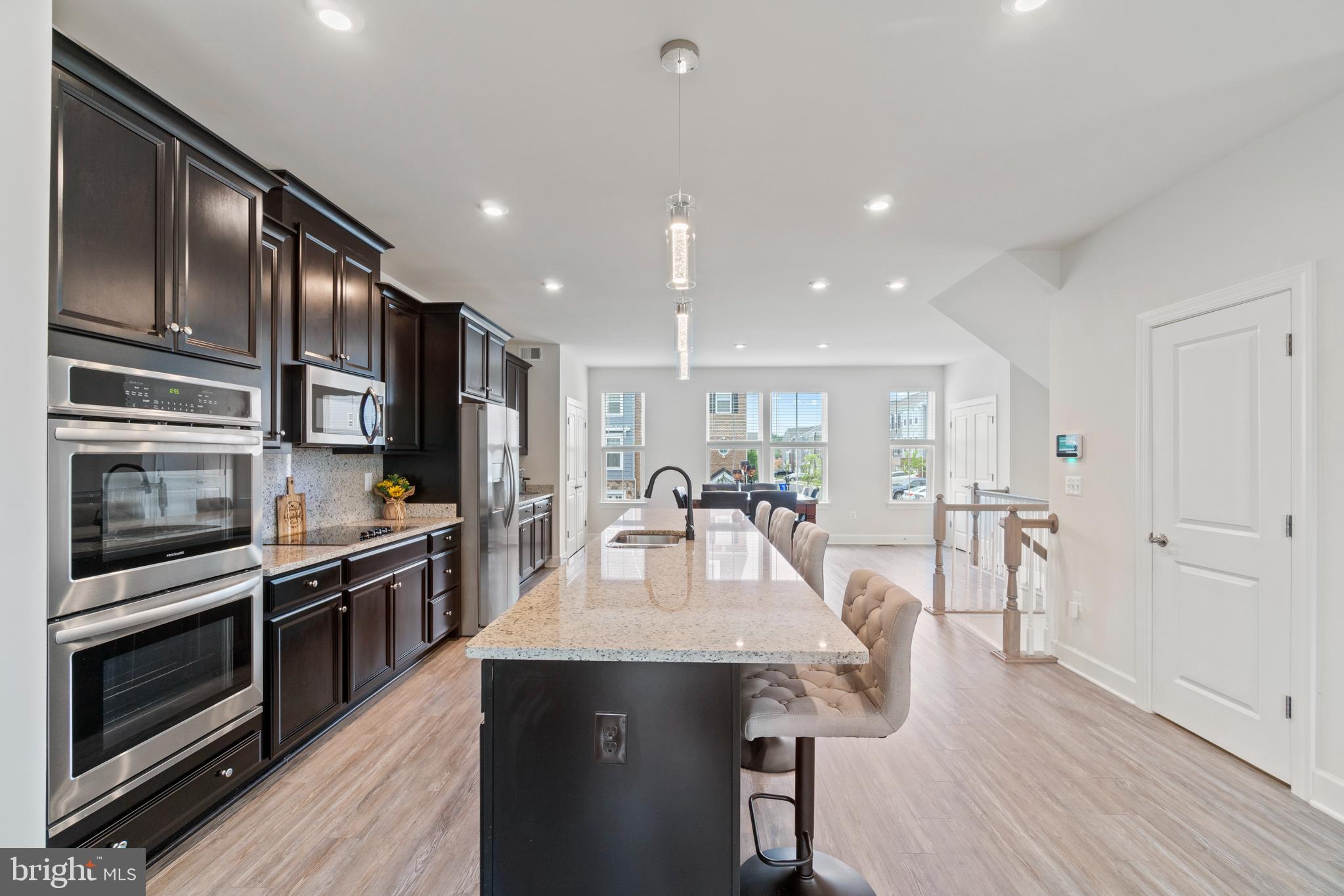 BRADLEY SQUARE - Residential