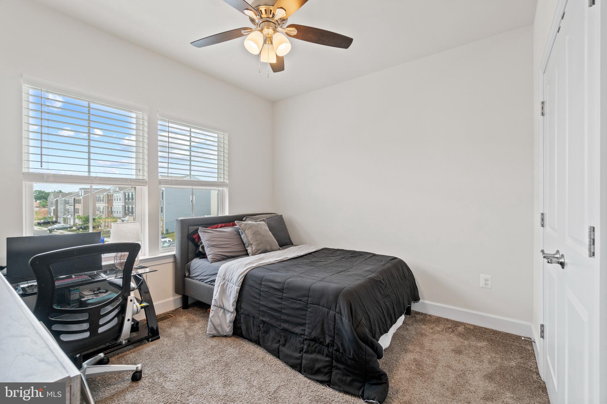 BRADLEY SQUARE - Residential