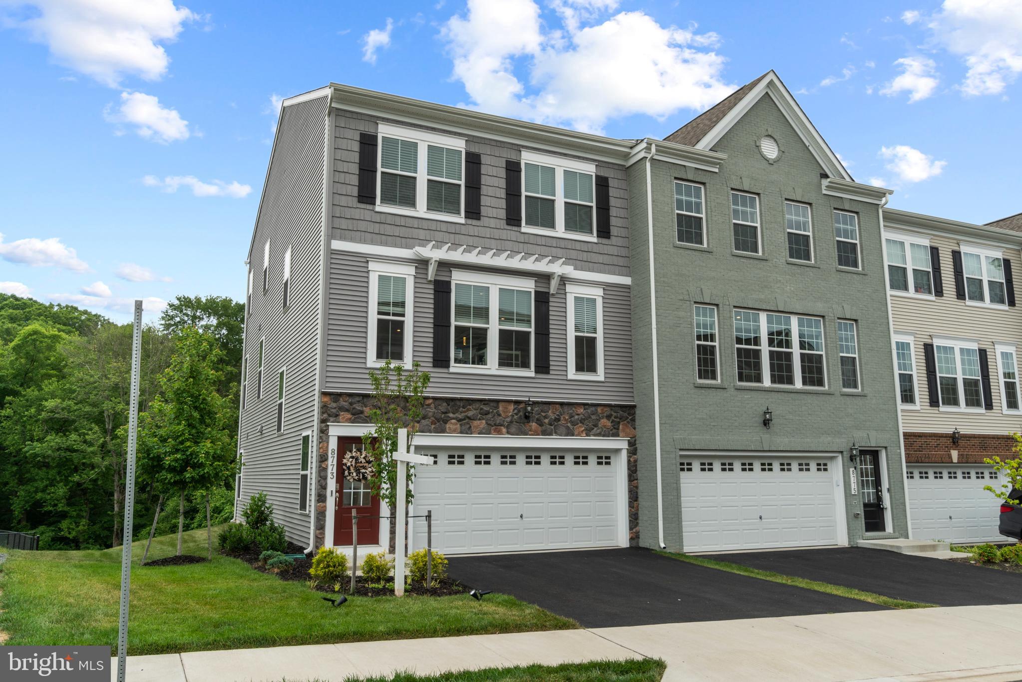 BRADLEY SQUARE - Residential