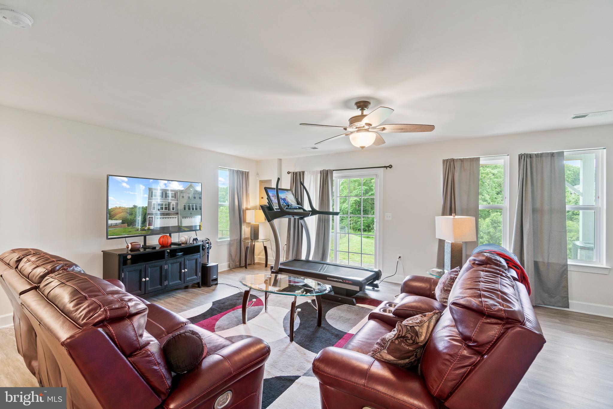 BRADLEY SQUARE - Residential