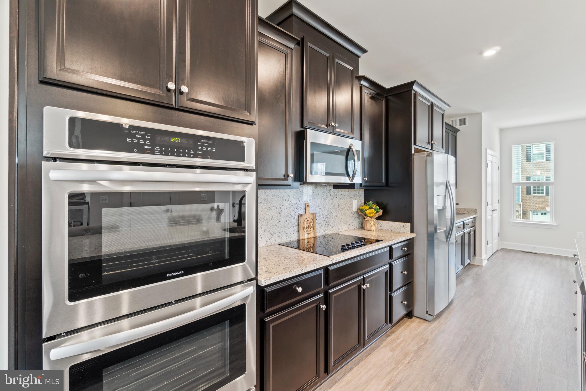 BRADLEY SQUARE - Residential