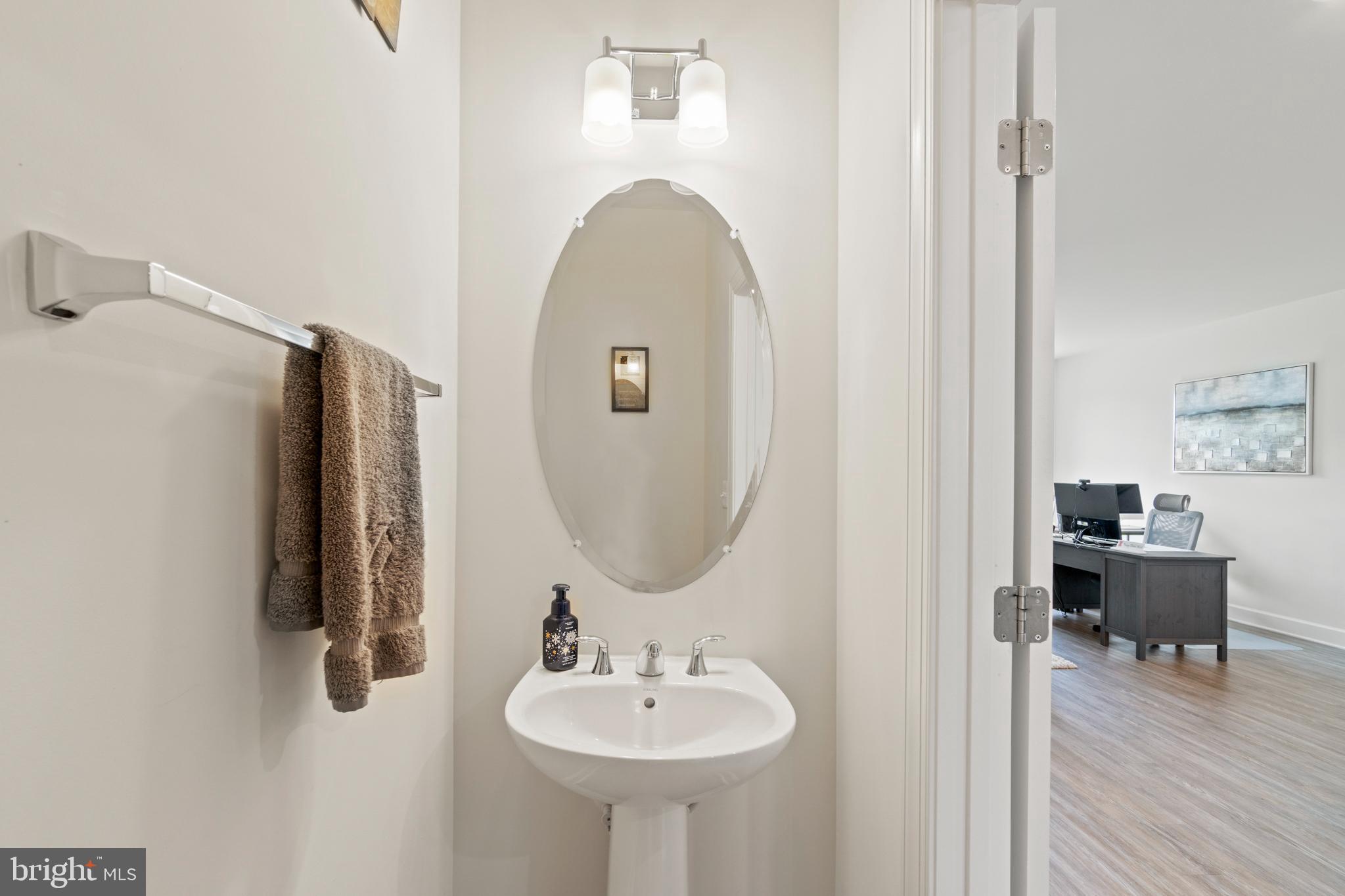 BRADLEY SQUARE - Residential