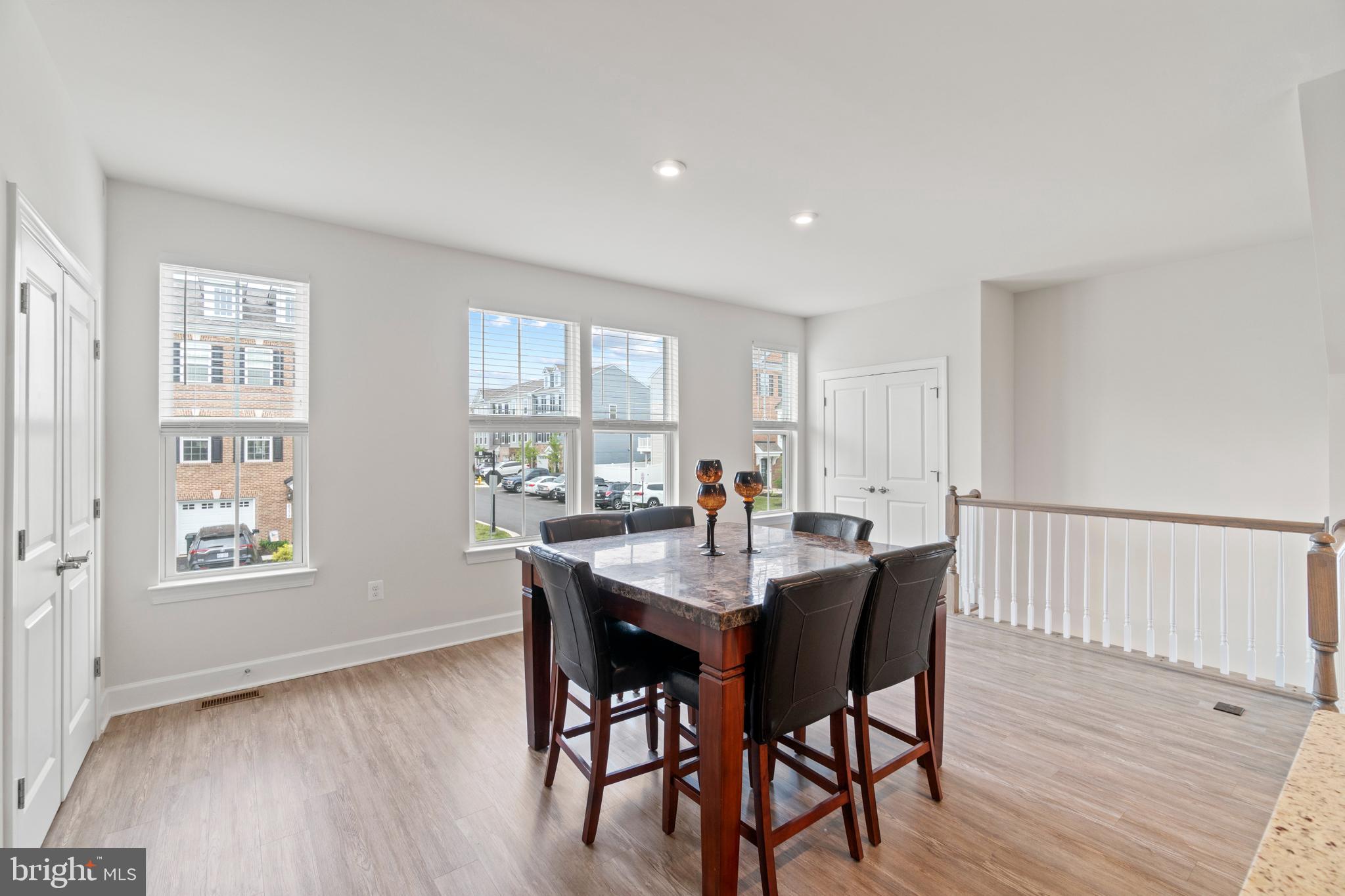 BRADLEY SQUARE - Residential