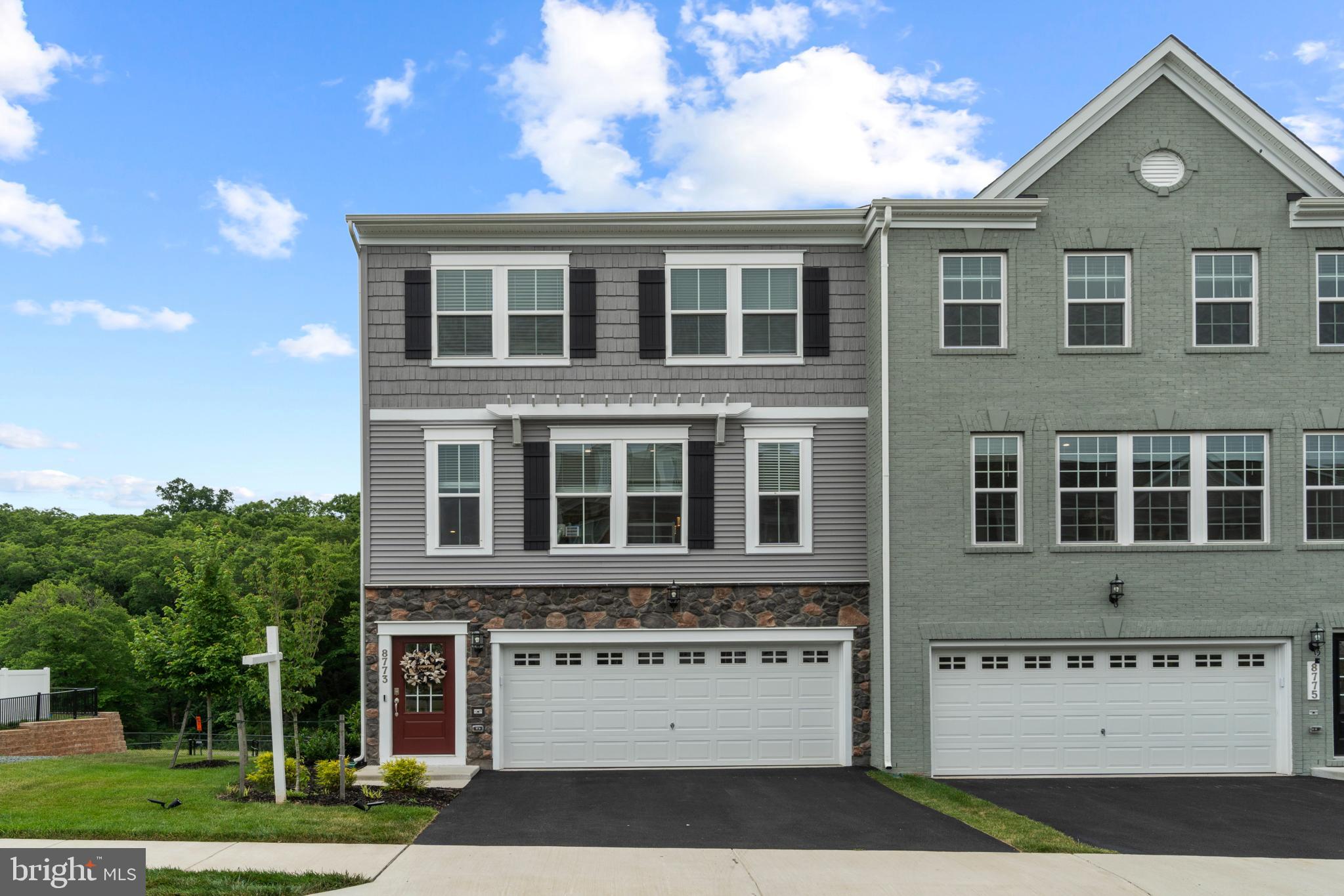 BRADLEY SQUARE - Residential