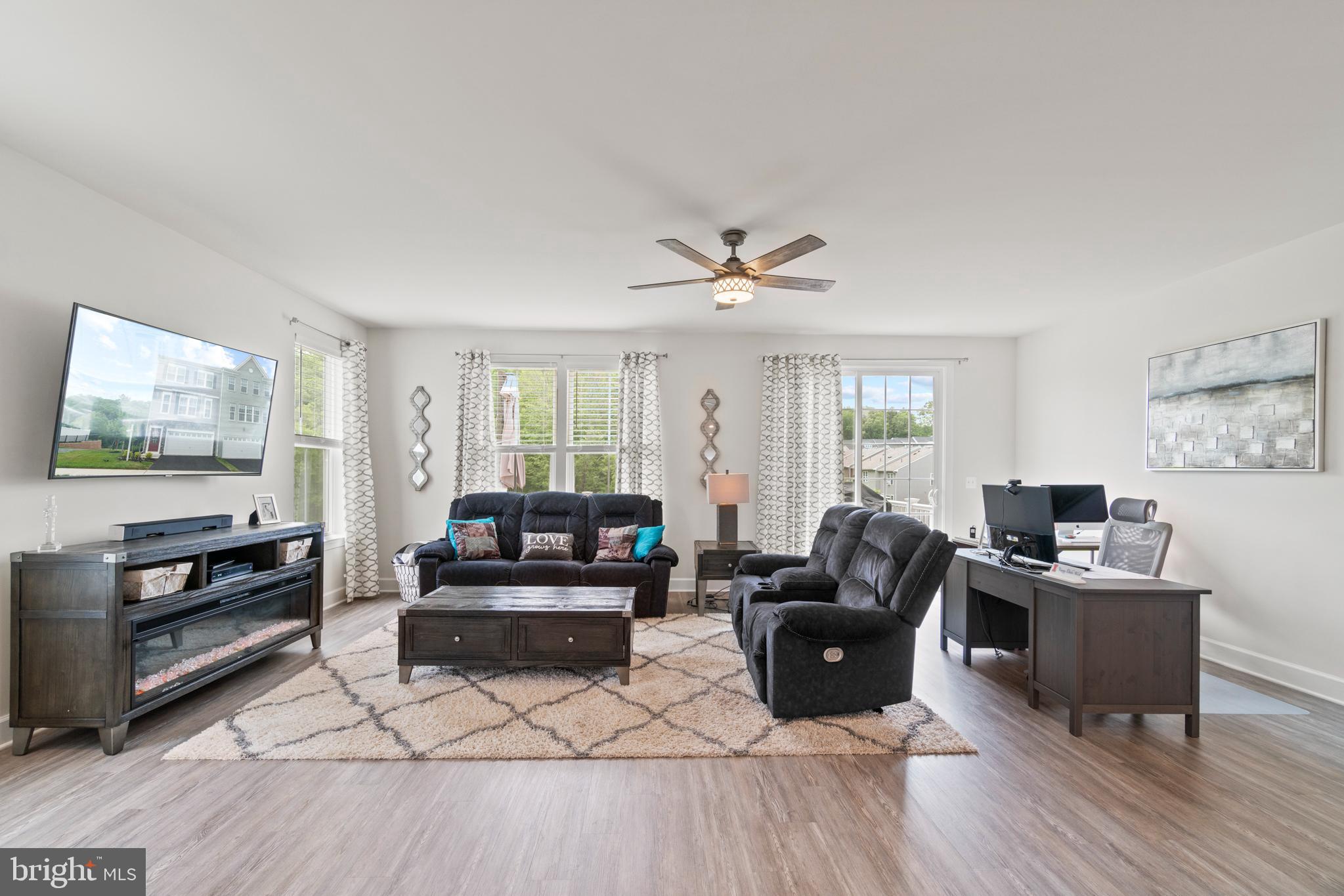 BRADLEY SQUARE - Residential