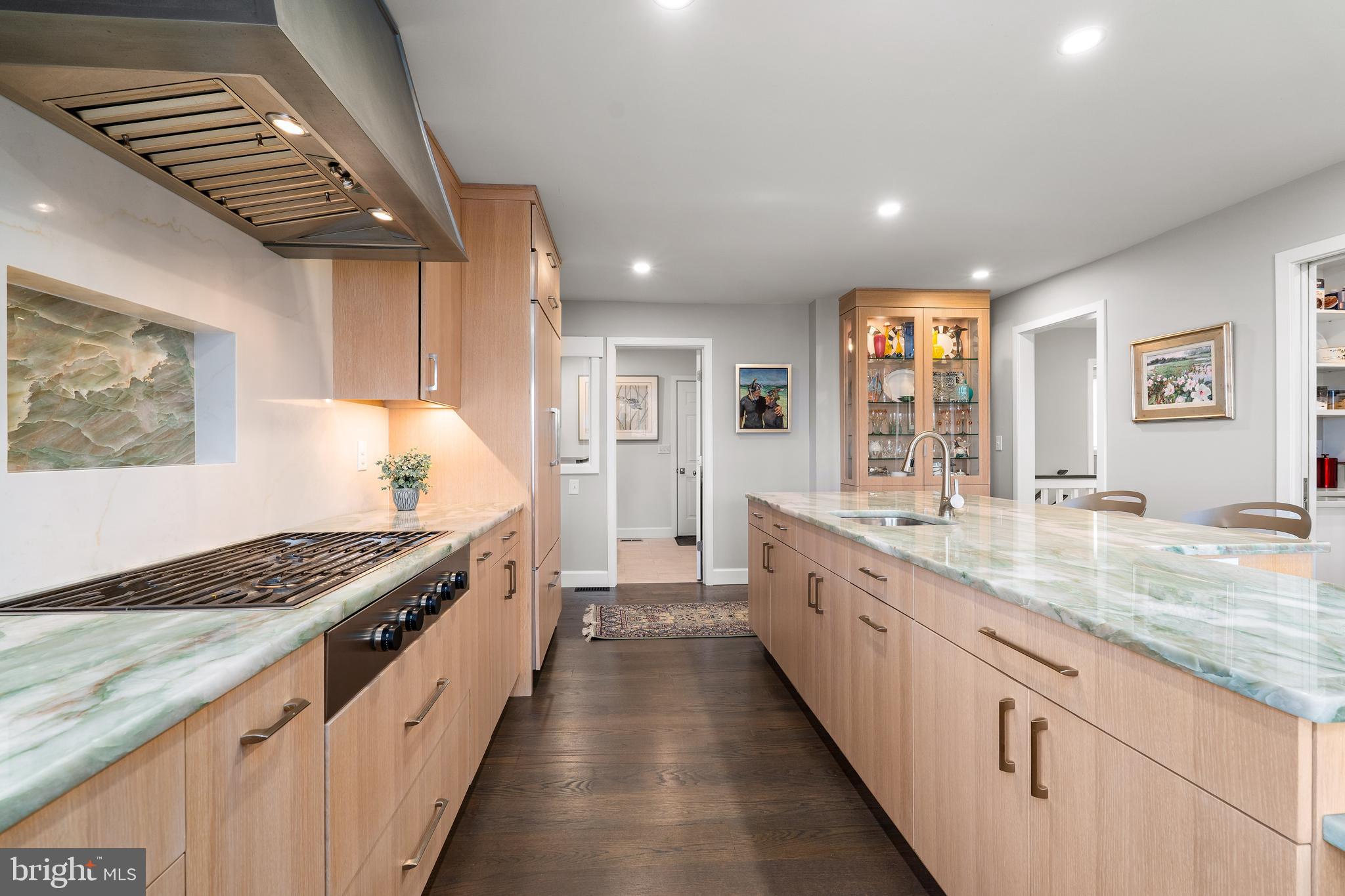 SUNSET POINTE - Residential