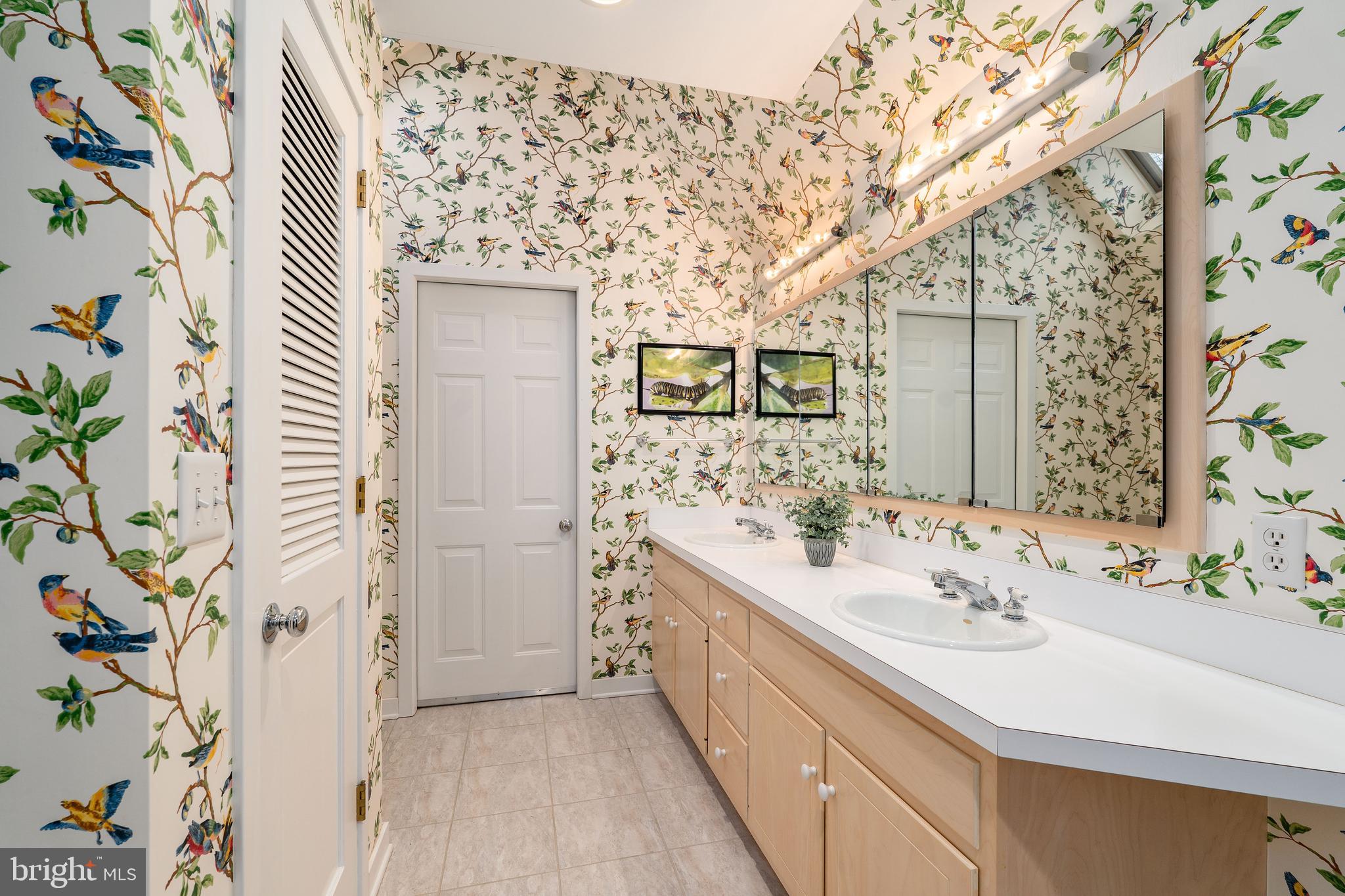 SUNSET POINTE - Residential