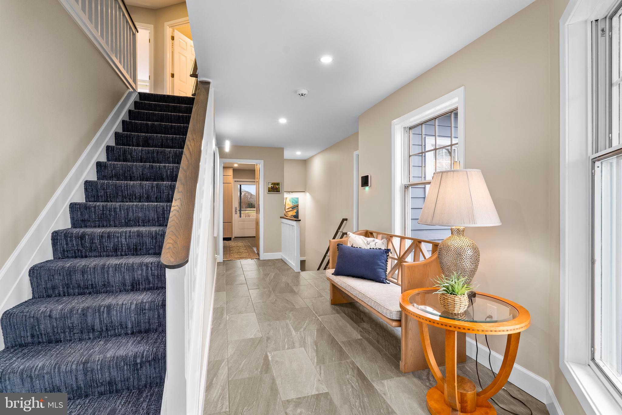 SUNSET POINTE - Residential