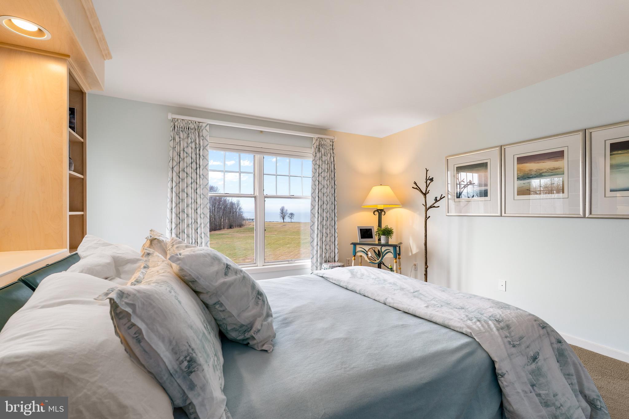 SUNSET POINTE - Residential