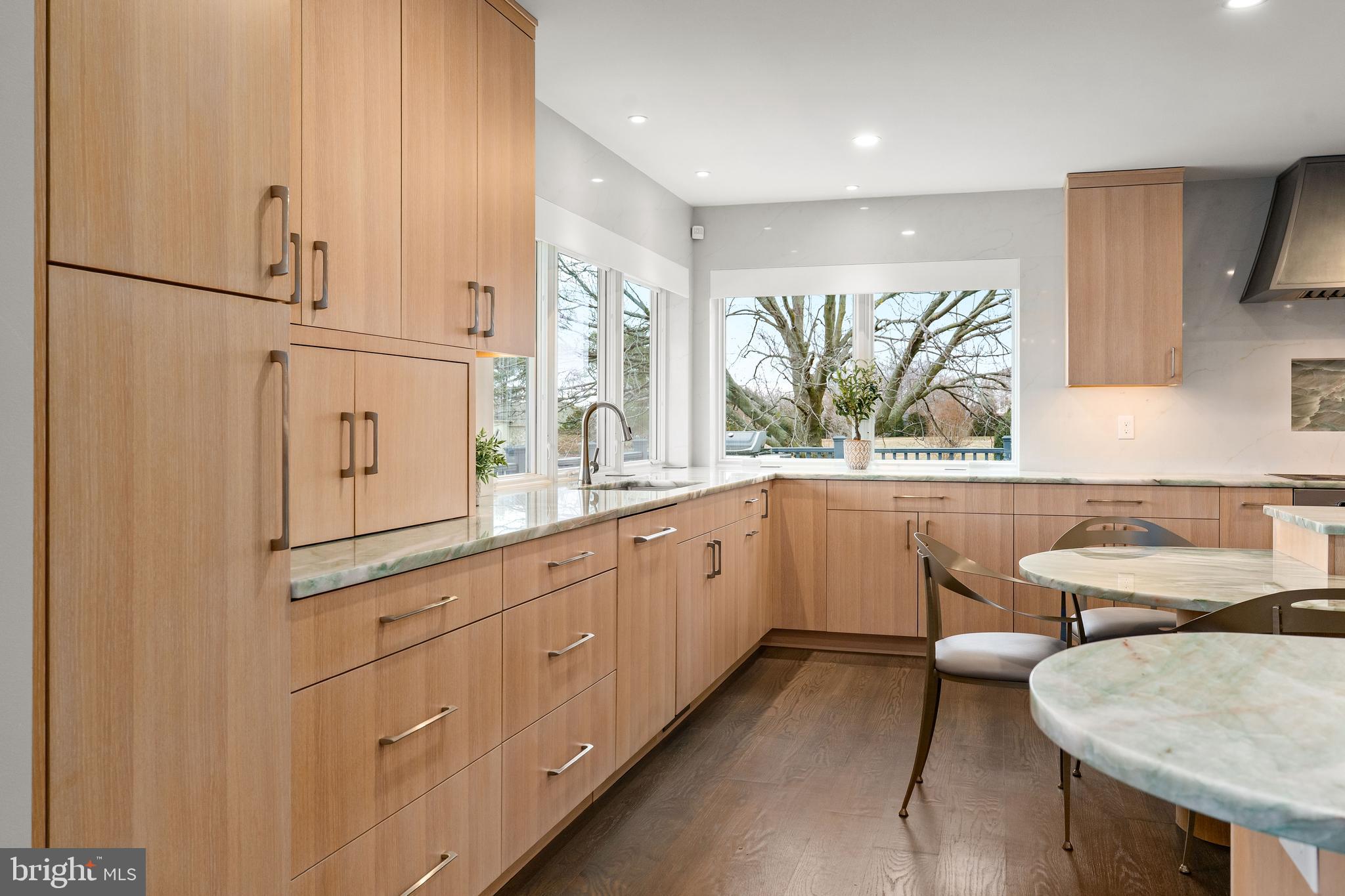 SUNSET POINTE - Residential