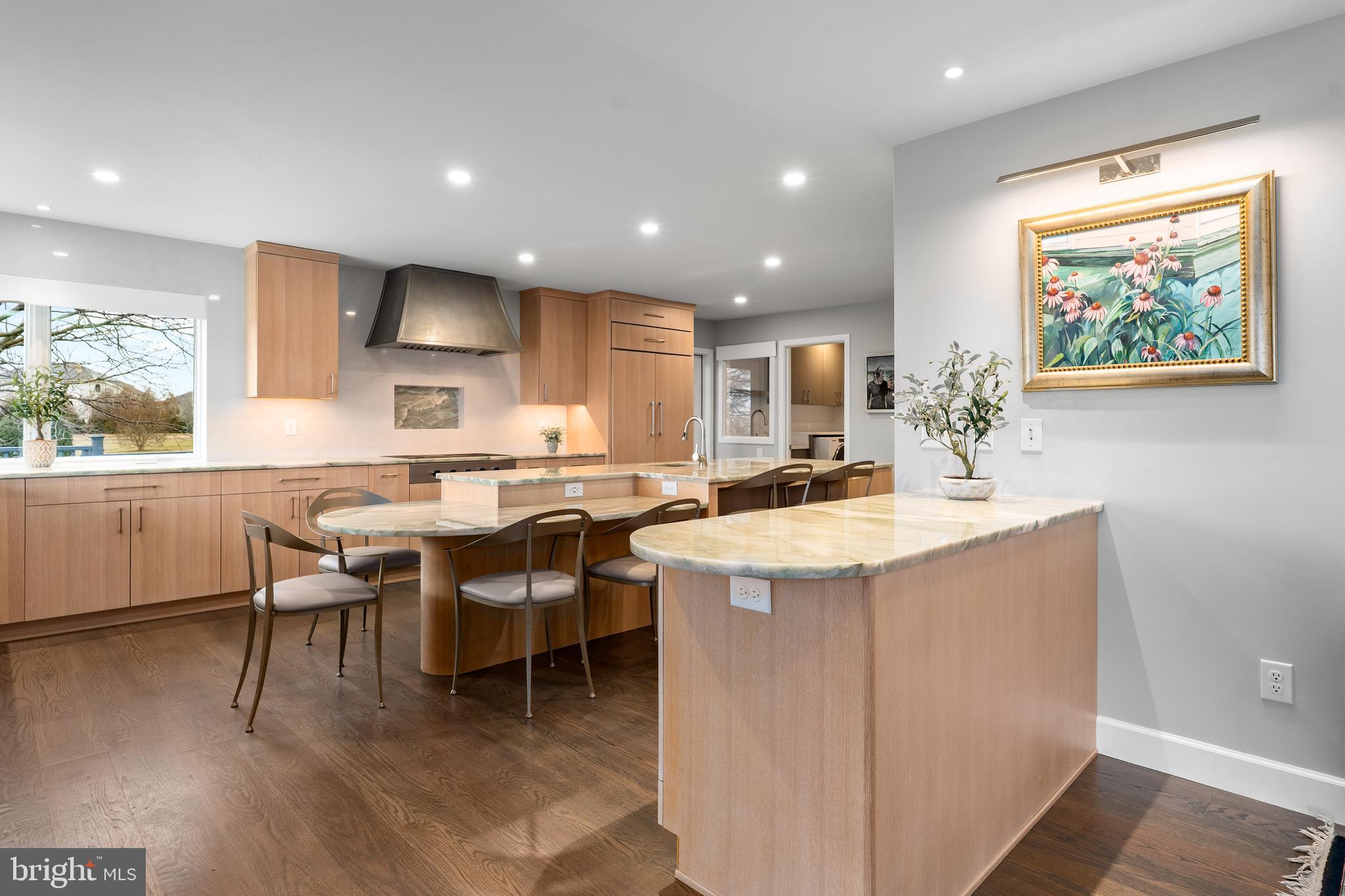 SUNSET POINTE - Residential