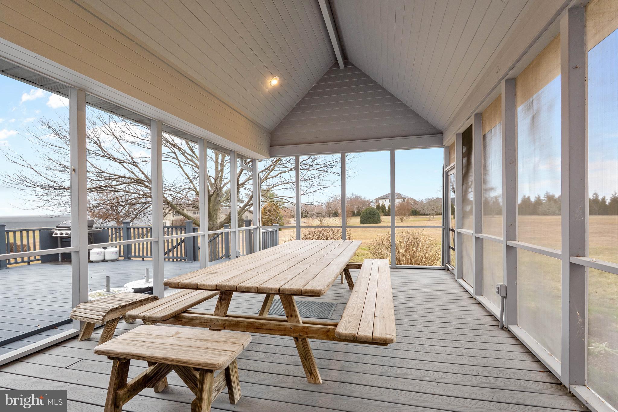 SUNSET POINTE - Residential