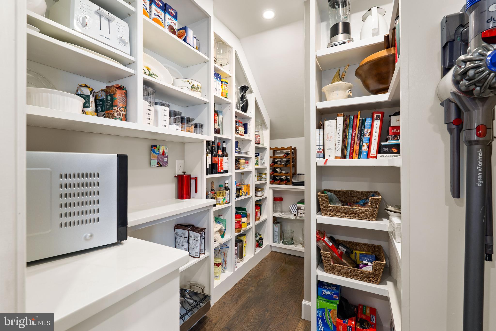 SUNSET POINTE - Residential