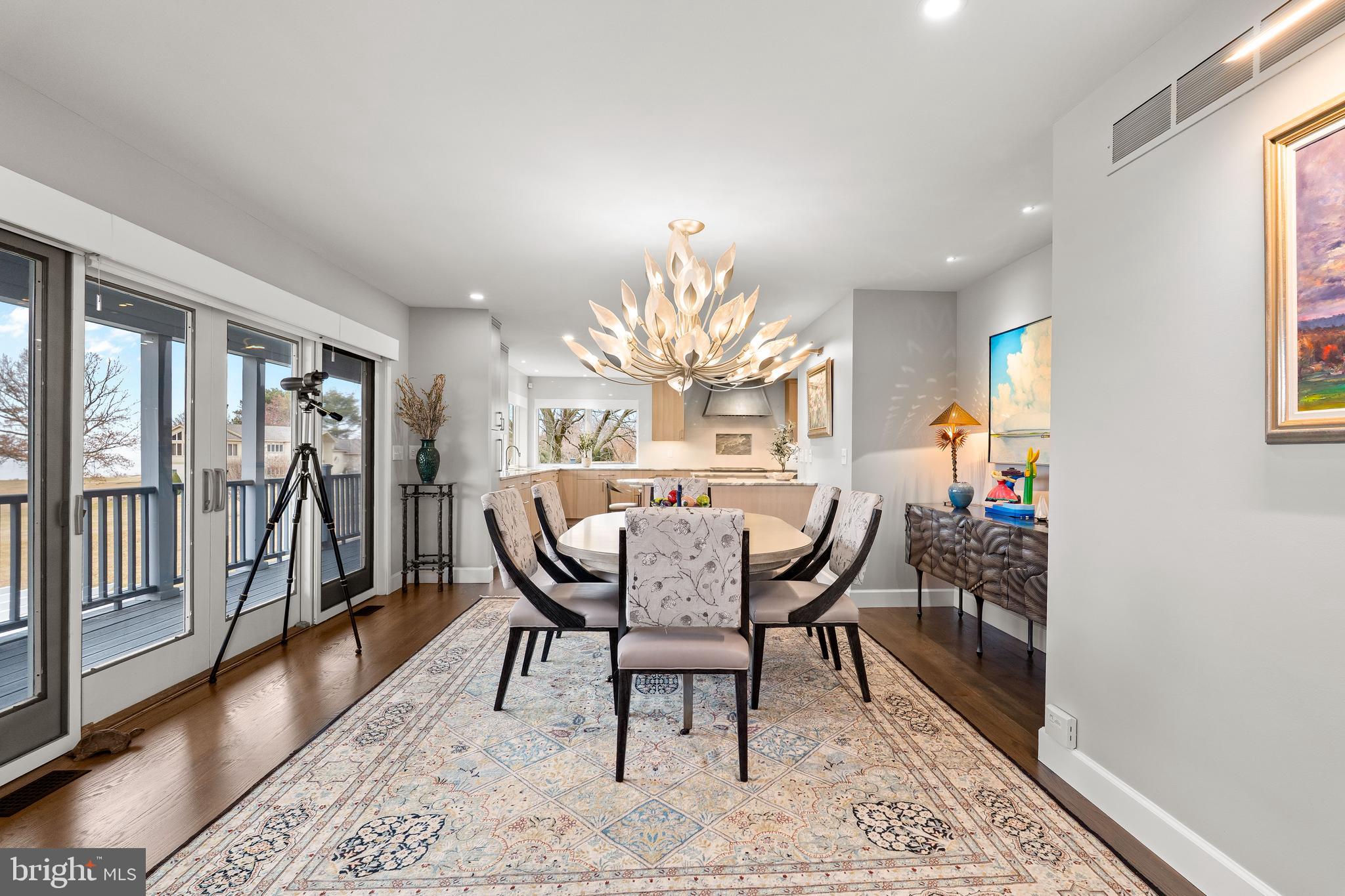 SUNSET POINTE - Residential