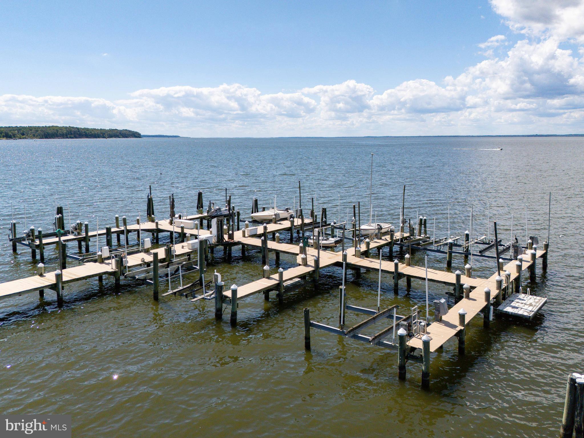 SUNSET POINTE - Residential