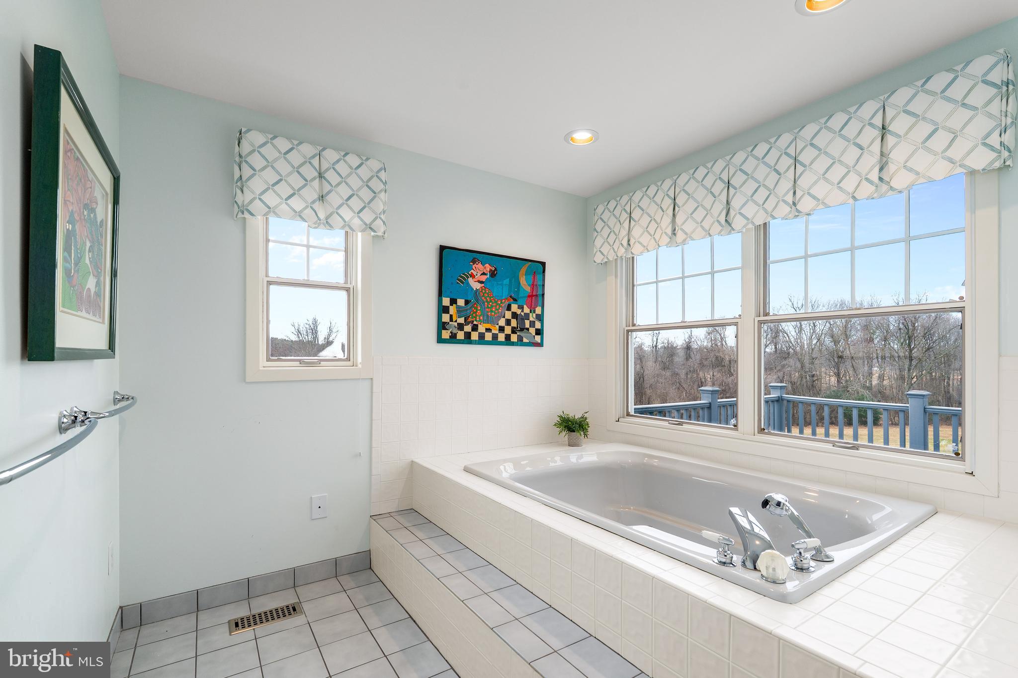 SUNSET POINTE - Residential