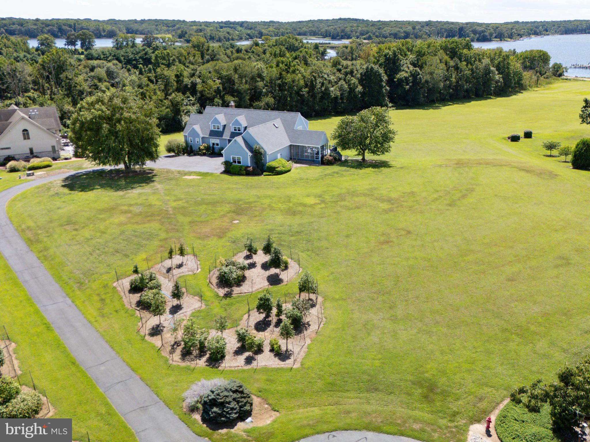 SUNSET POINTE - Residential