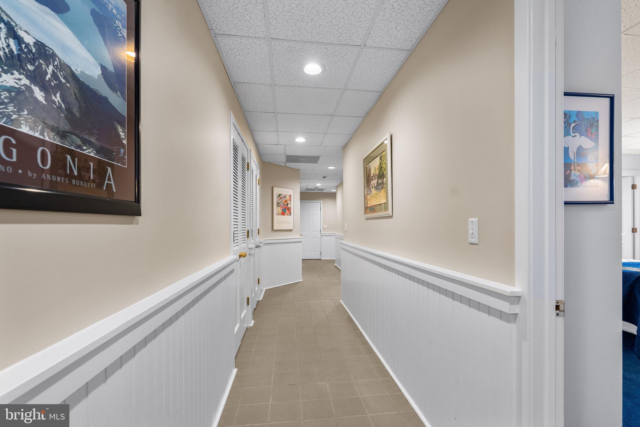 SUNSET POINTE - Residential