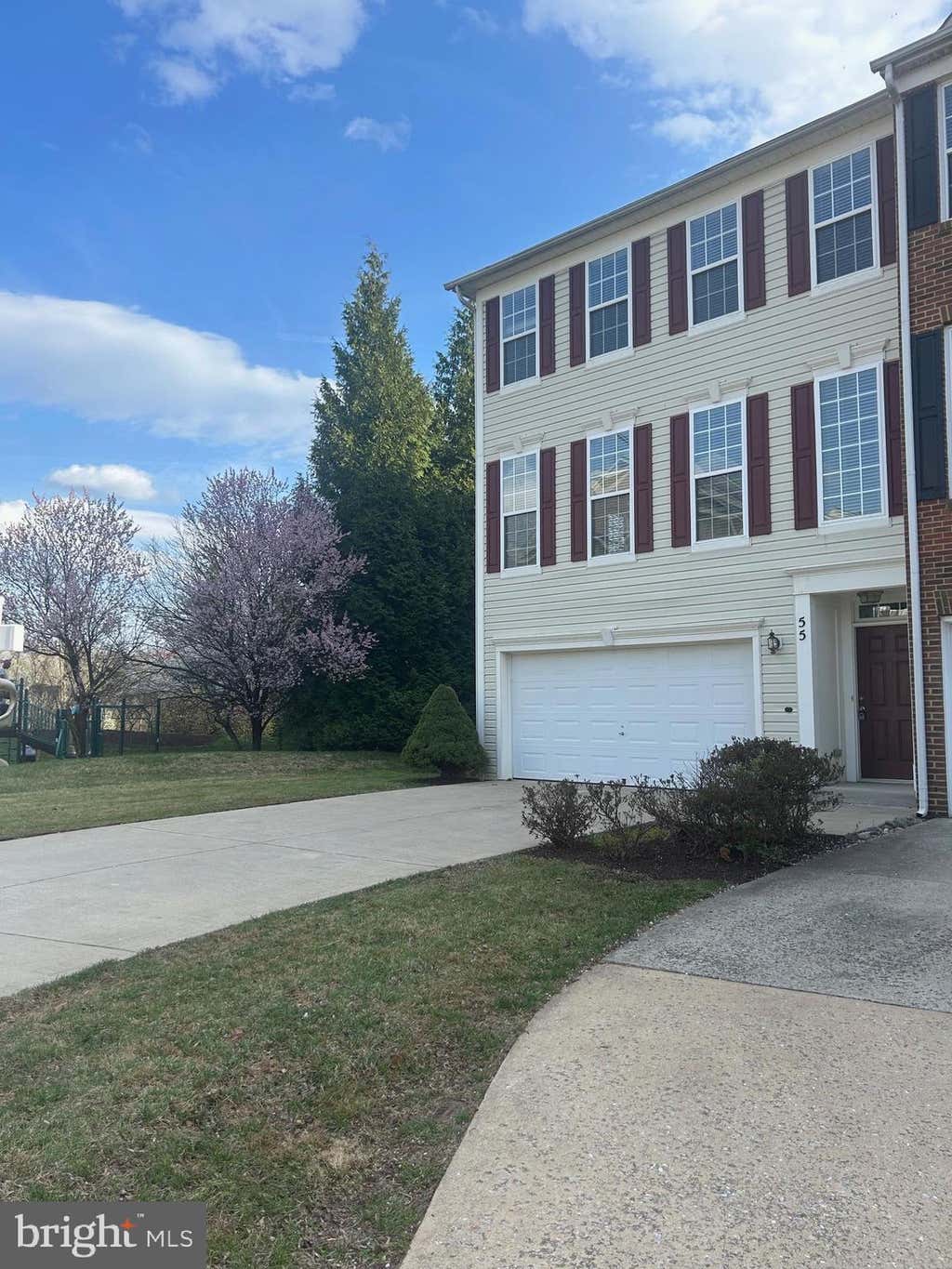 Photo of 55 Inkberry Circle, GAITHERSBURG, MD 20877 (MLS # MDMC2224522)