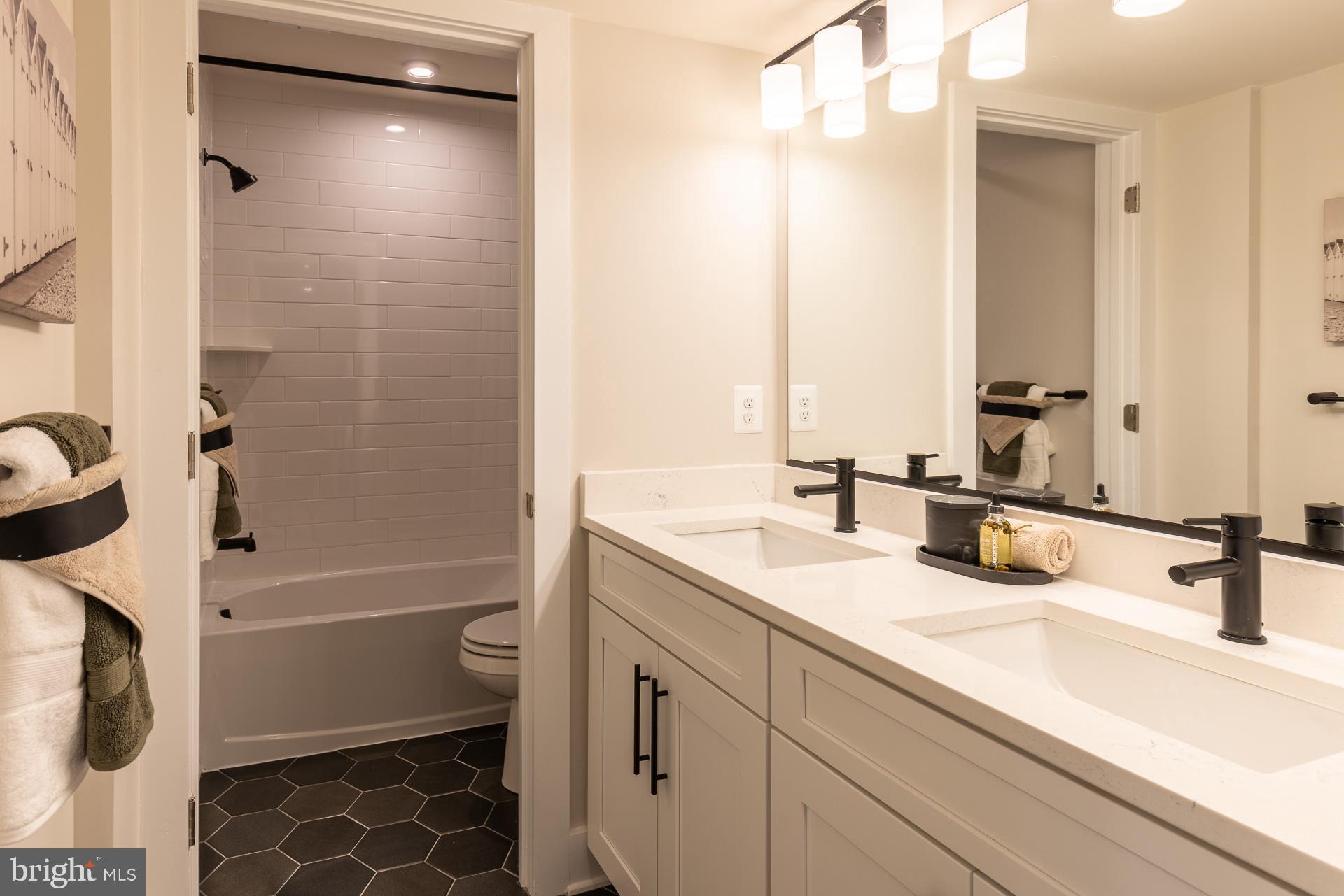 21136 BLUE JAY DRIVE