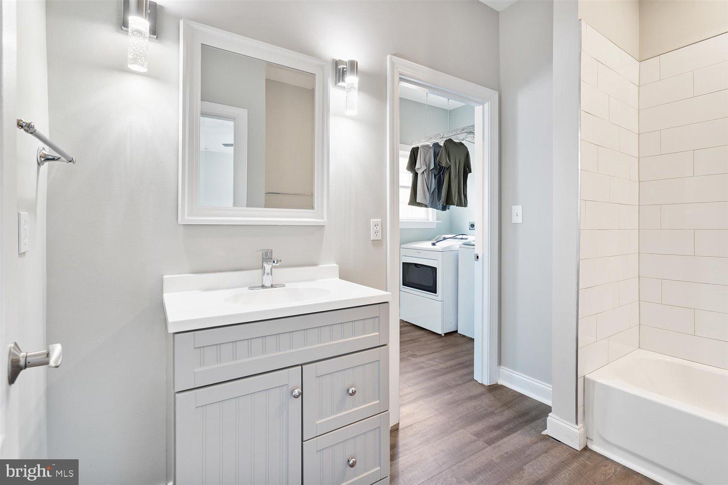 LONG BEACH ESTATES - Residential