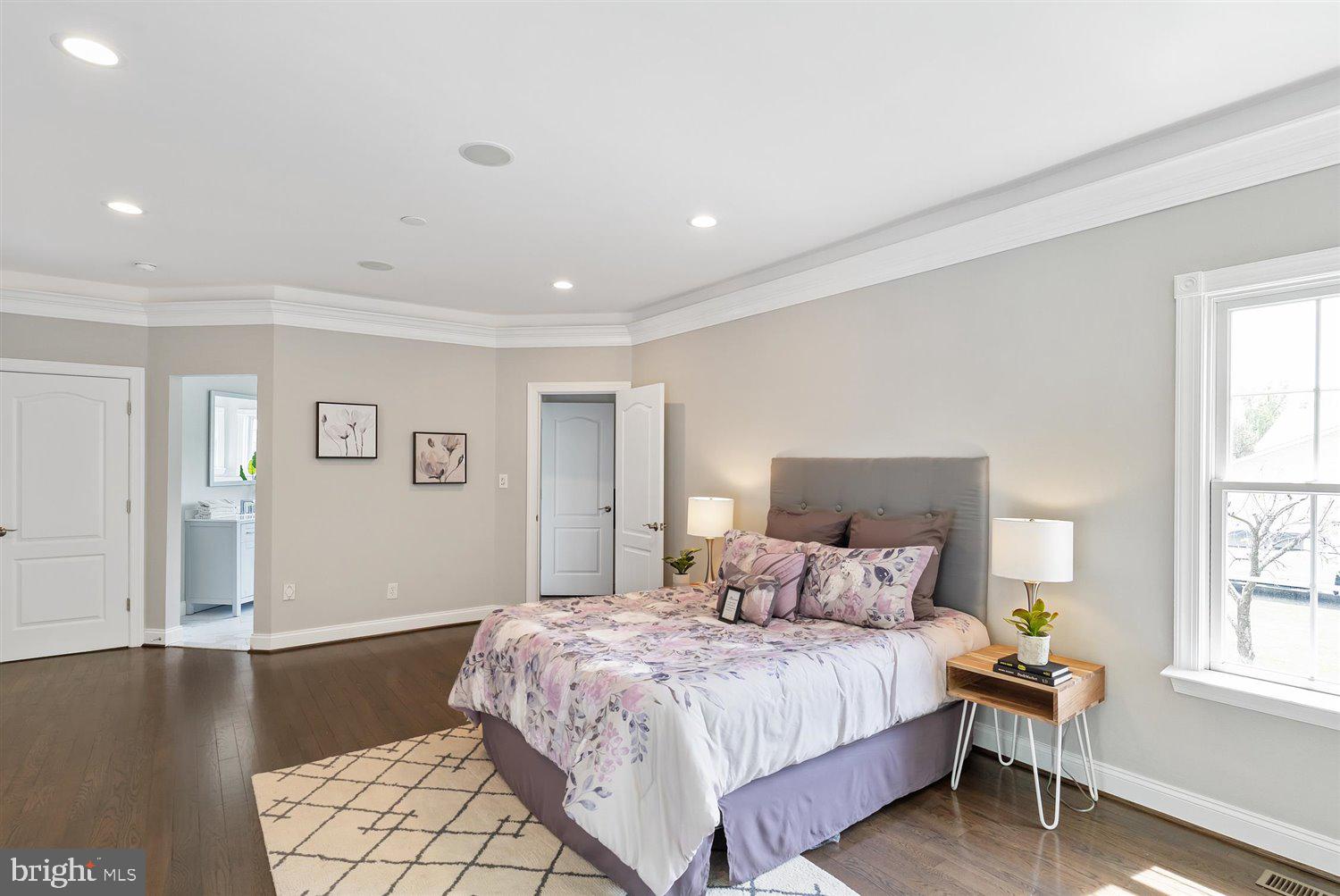 LONG BEACH ESTATES - Residential