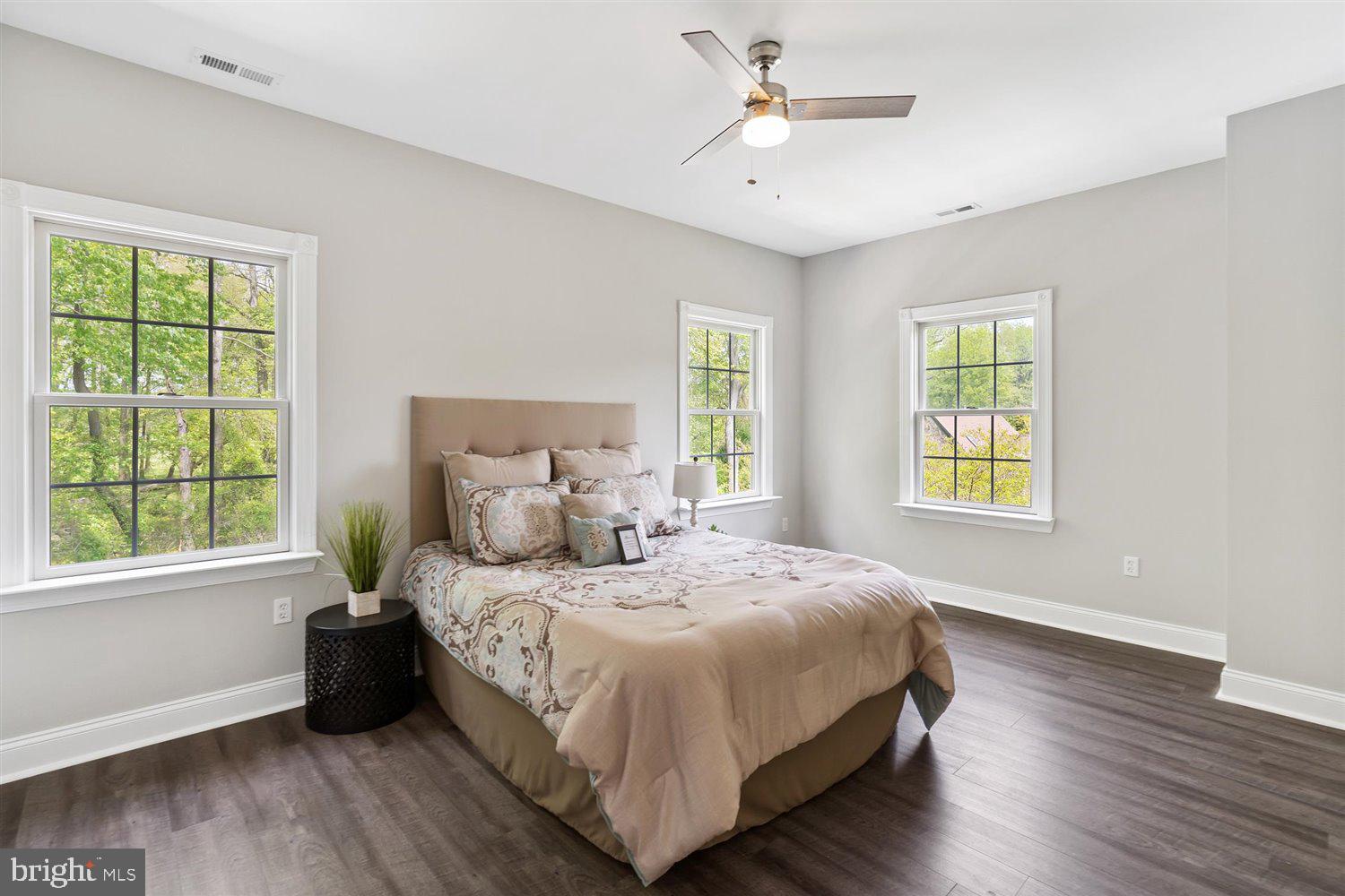 LONG BEACH ESTATES - Residential