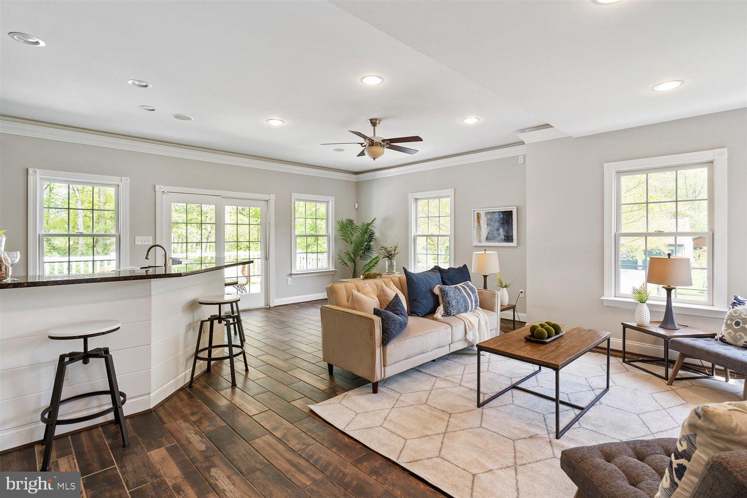 LONG BEACH ESTATES - Residential