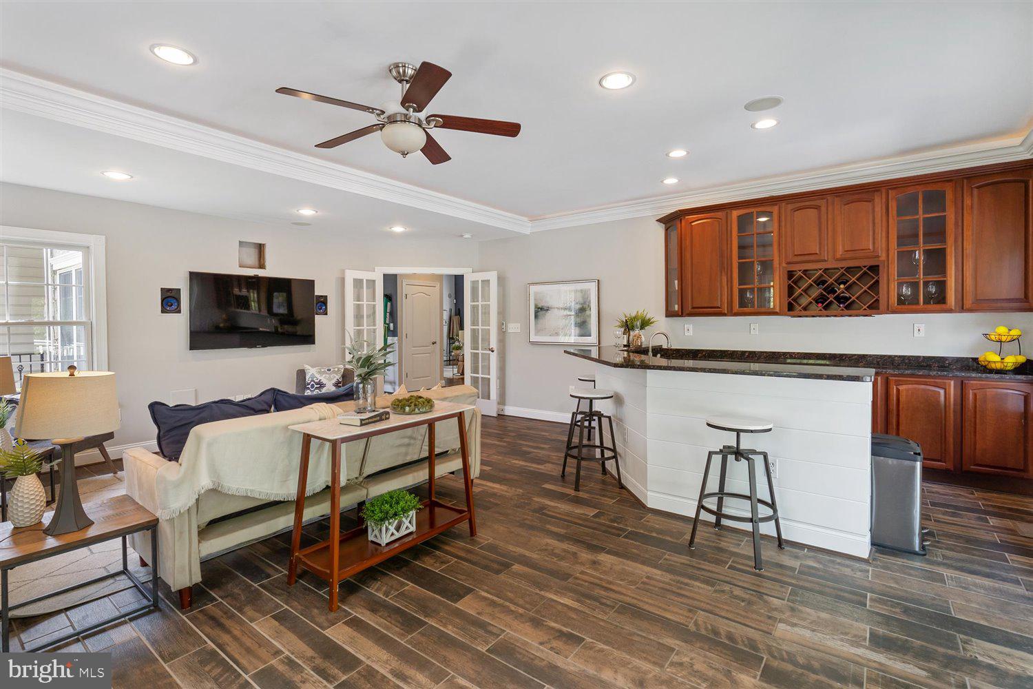 LONG BEACH ESTATES - Residential