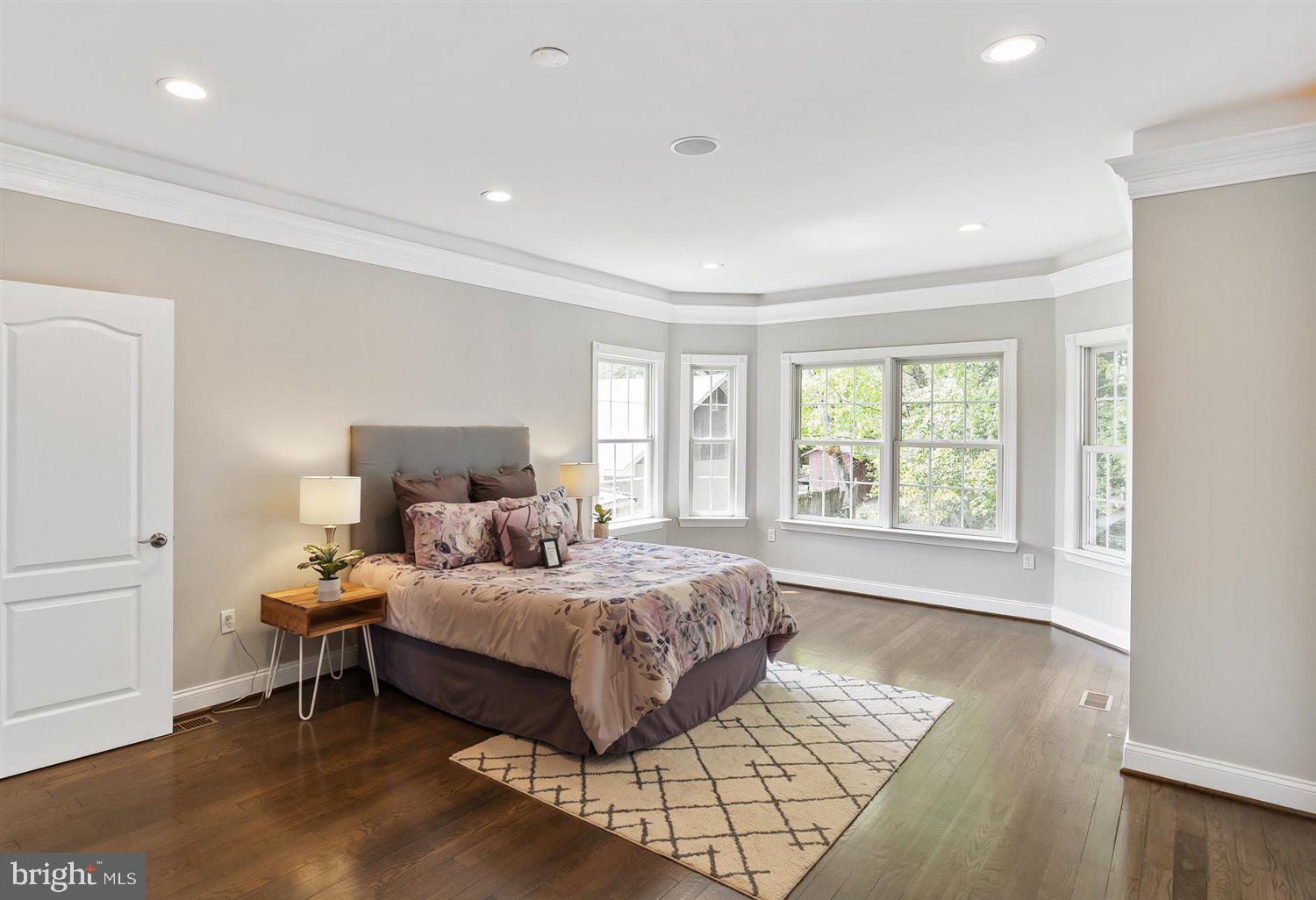 LONG BEACH ESTATES - Residential