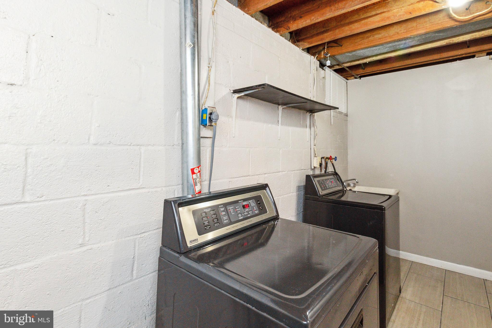 HARTFORD HILLS - Residential