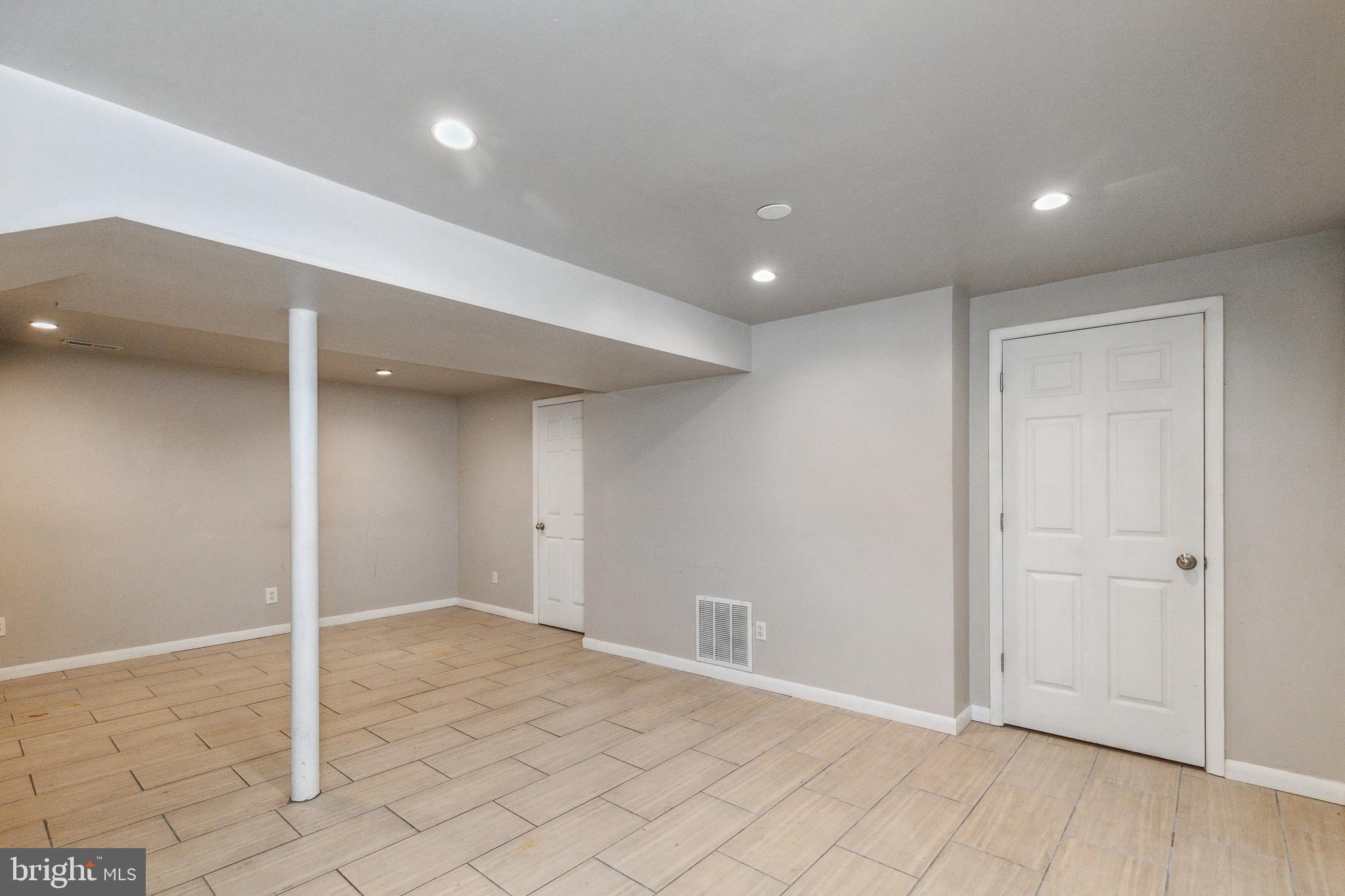 HARTFORD HILLS - Residential