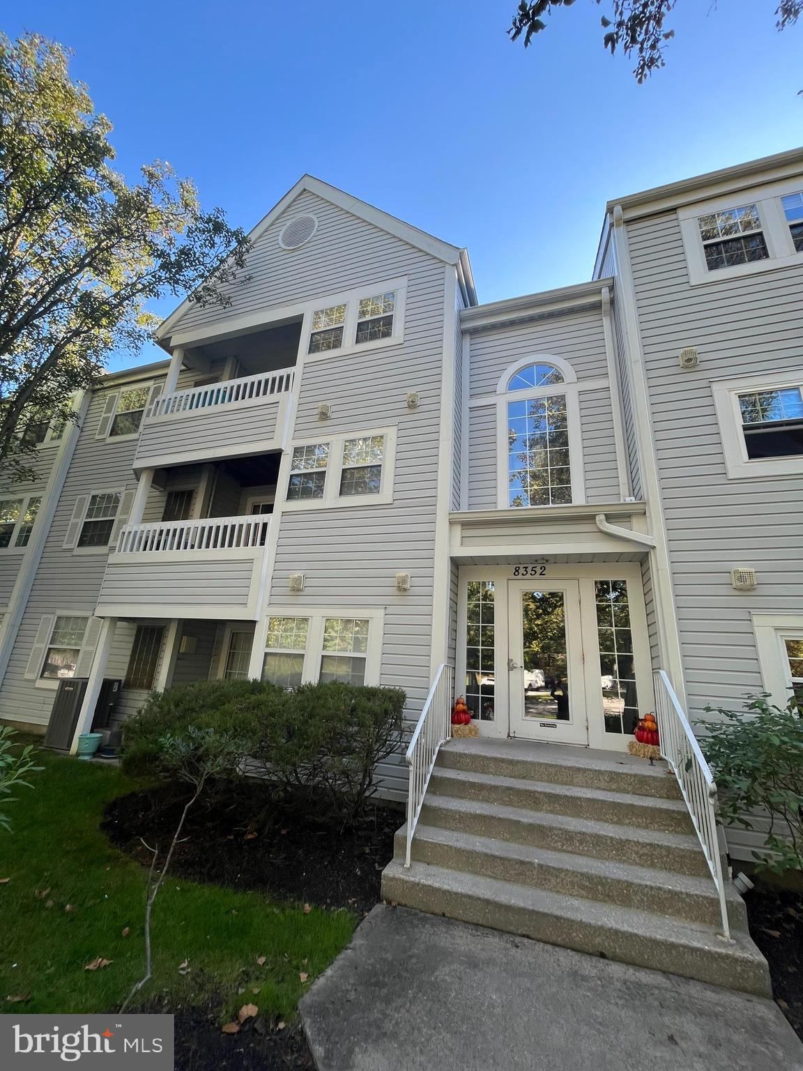 MONTGOMERY RUN - Residential Lease