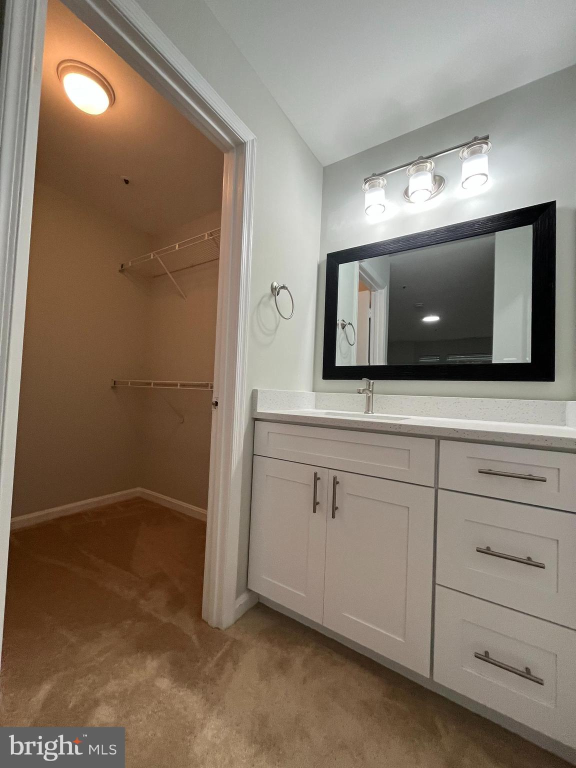 MONTGOMERY RUN - Residential Lease