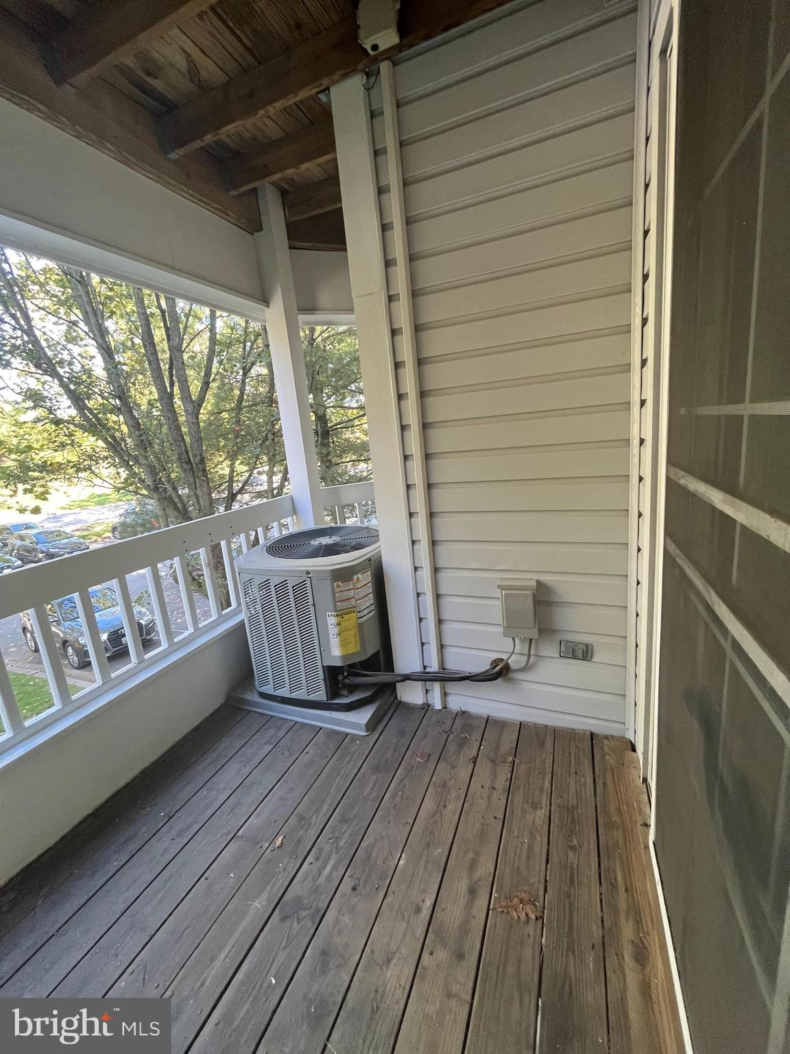 MONTGOMERY RUN - Residential Lease