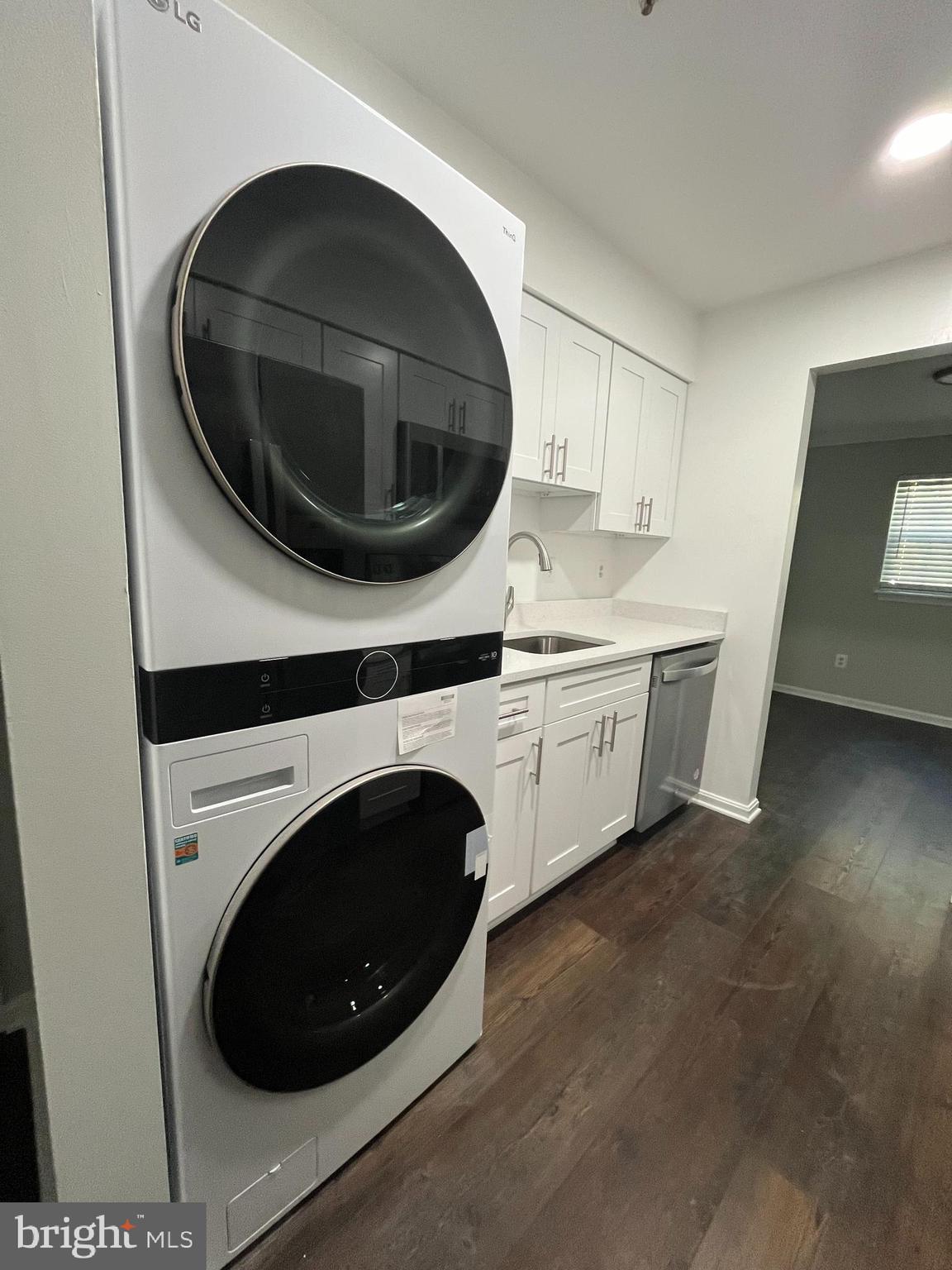 MONTGOMERY RUN - Residential Lease