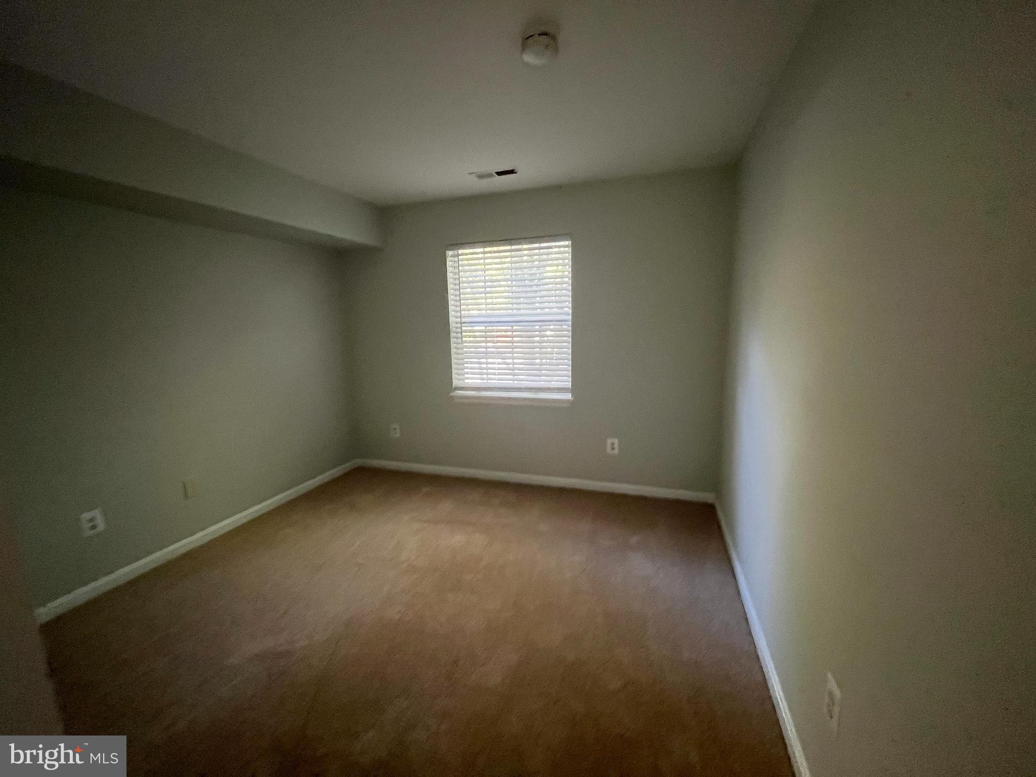 MONTGOMERY RUN - Residential Lease