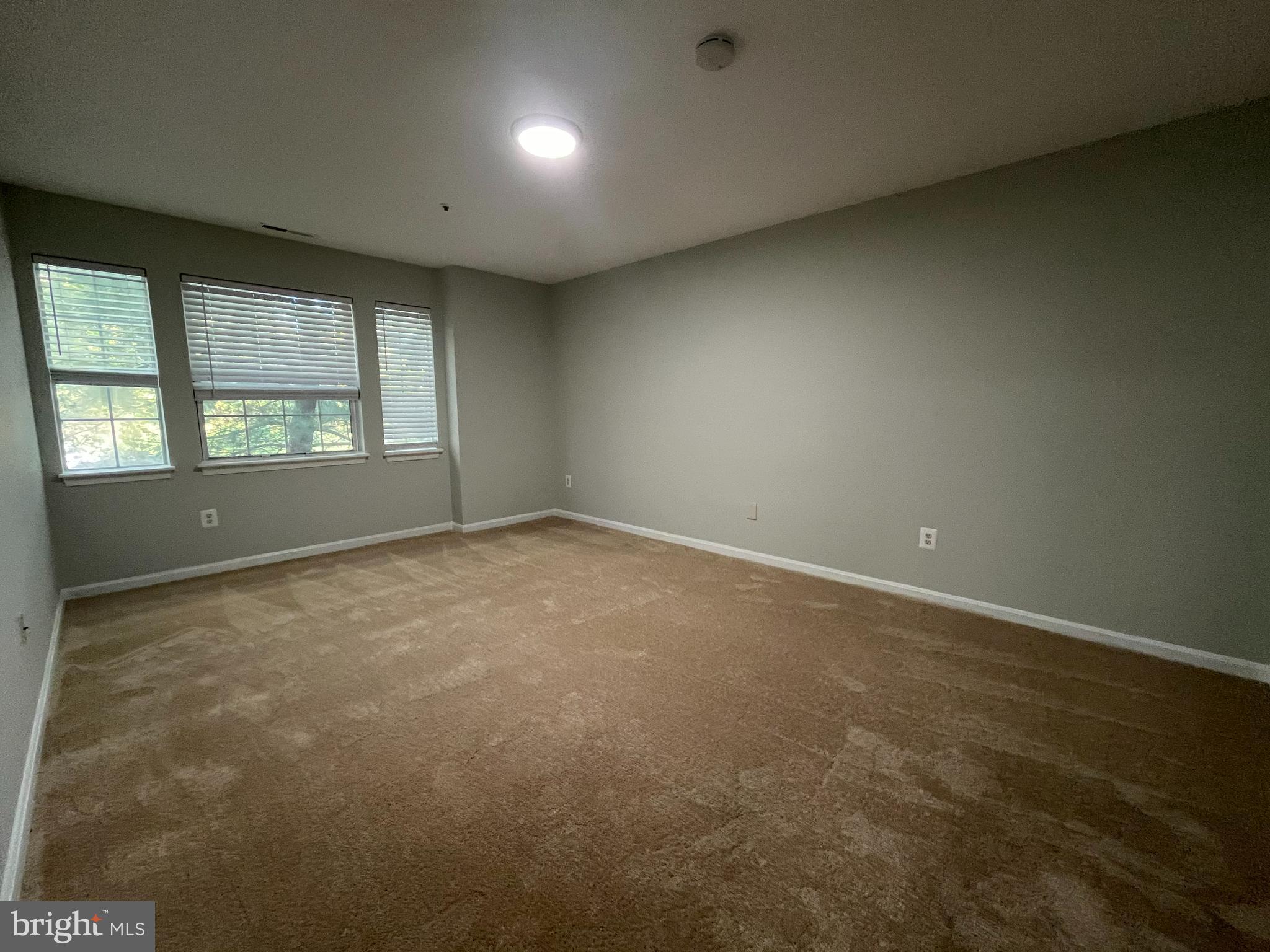 MONTGOMERY RUN - Residential Lease