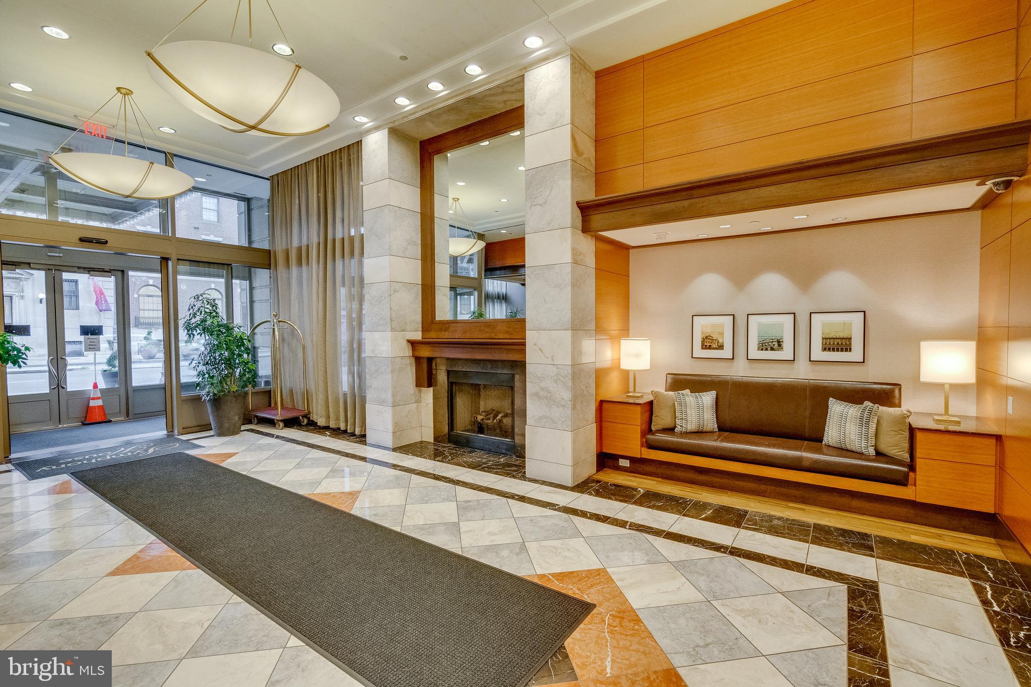 AVENUE OF THE ARTS - Residential