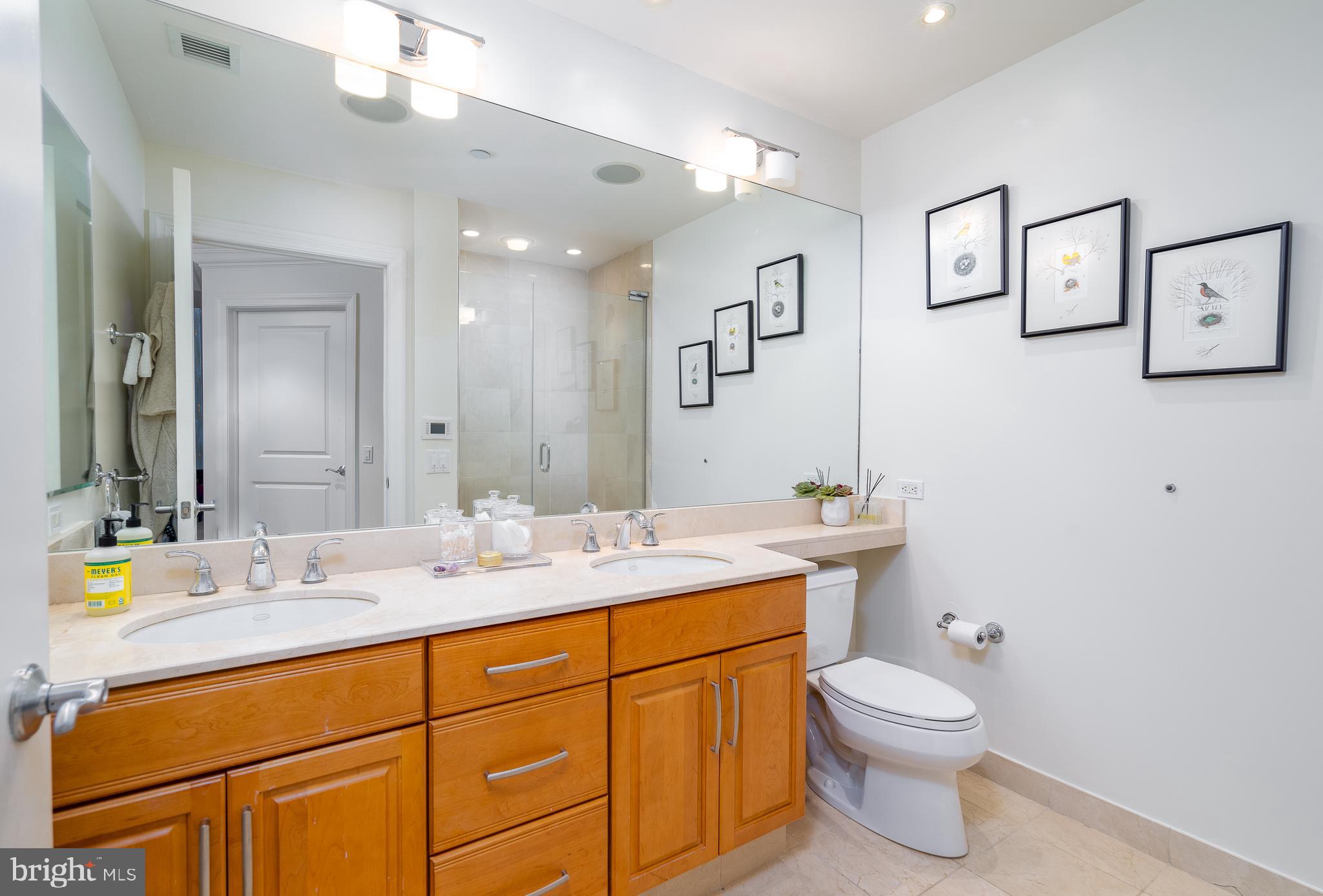 AVENUE OF THE ARTS - Residential