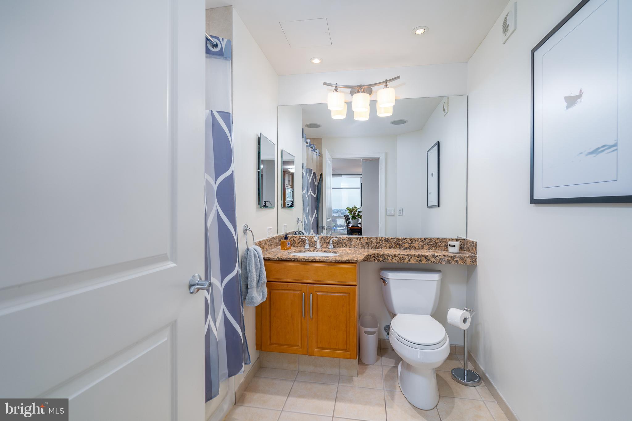 AVENUE OF THE ARTS - Residential