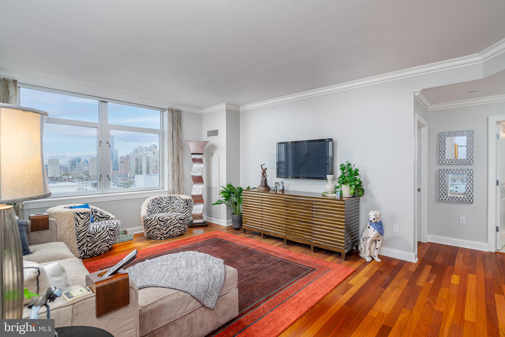 AVENUE OF THE ARTS - Residential