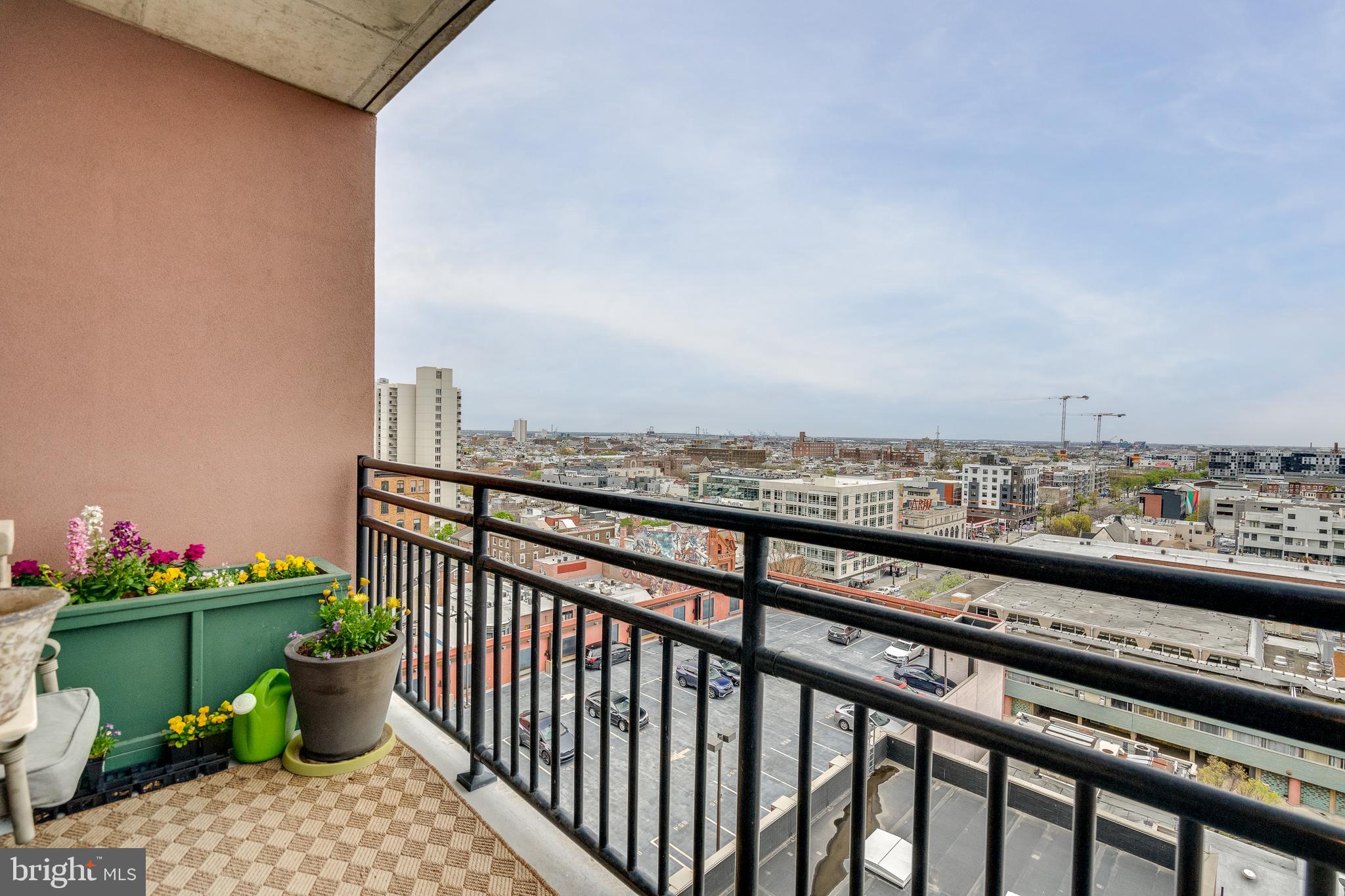 AVENUE OF THE ARTS - Residential