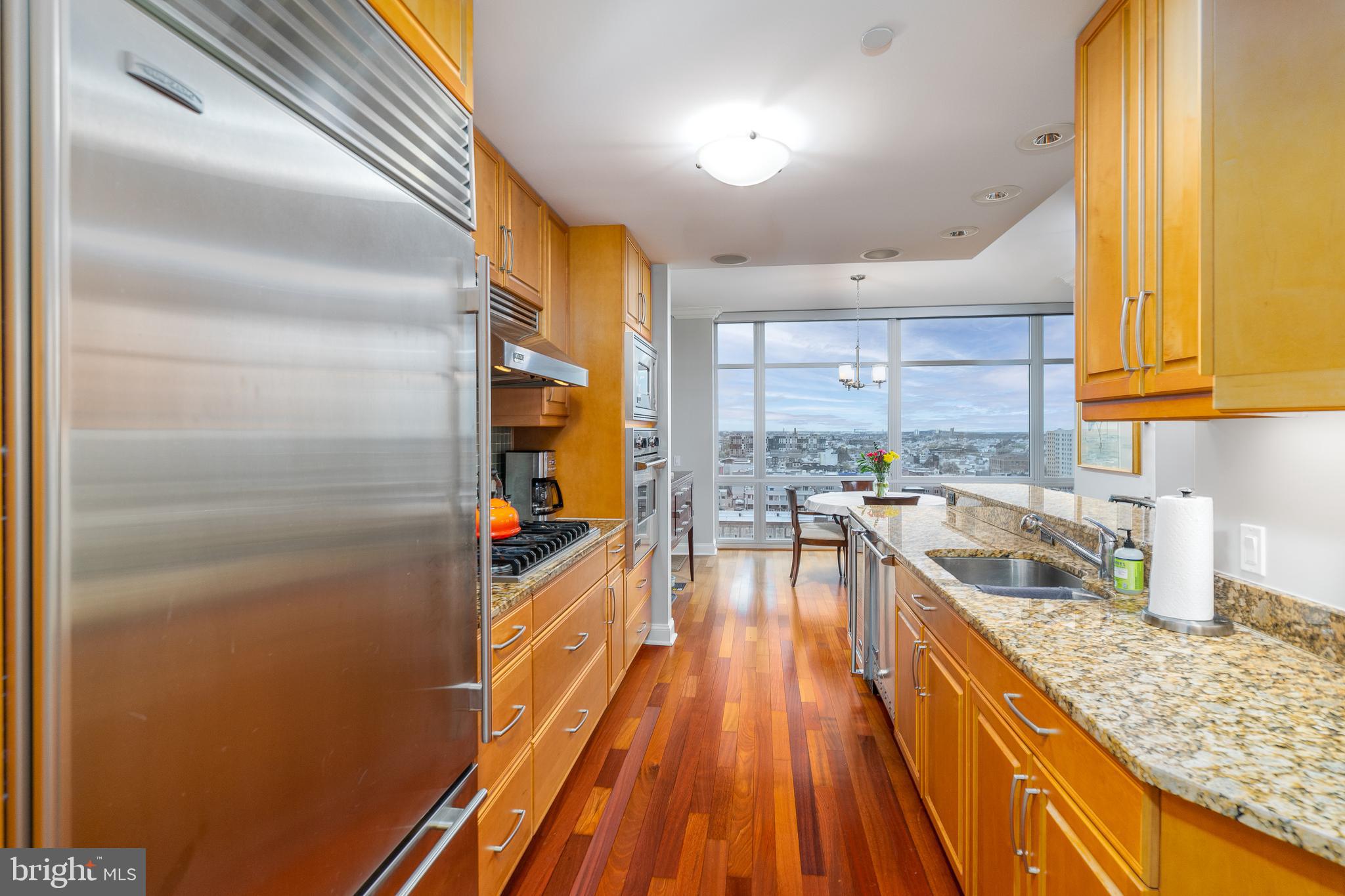 AVENUE OF THE ARTS - Residential