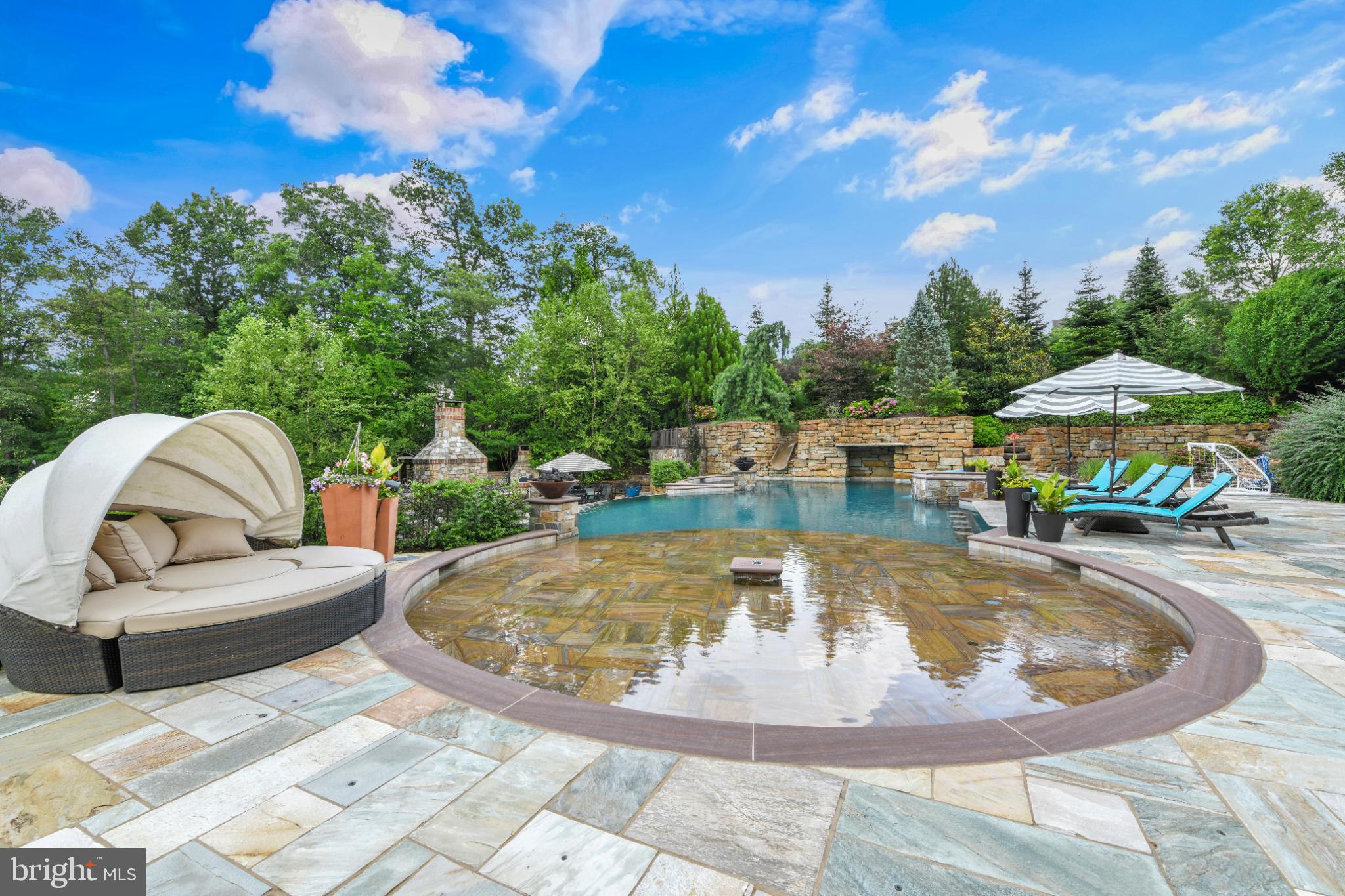 STONEHILL - Residential