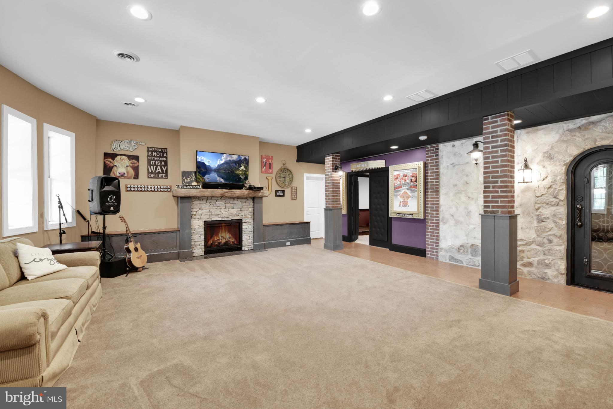 STONEHILL - Residential