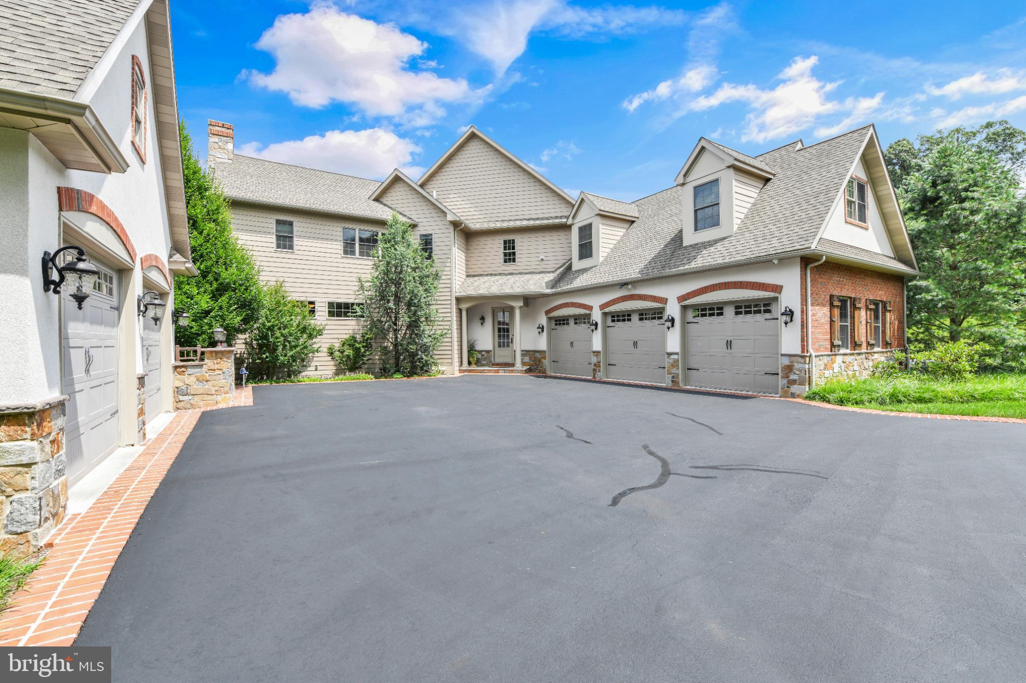 STONEHILL - Residential